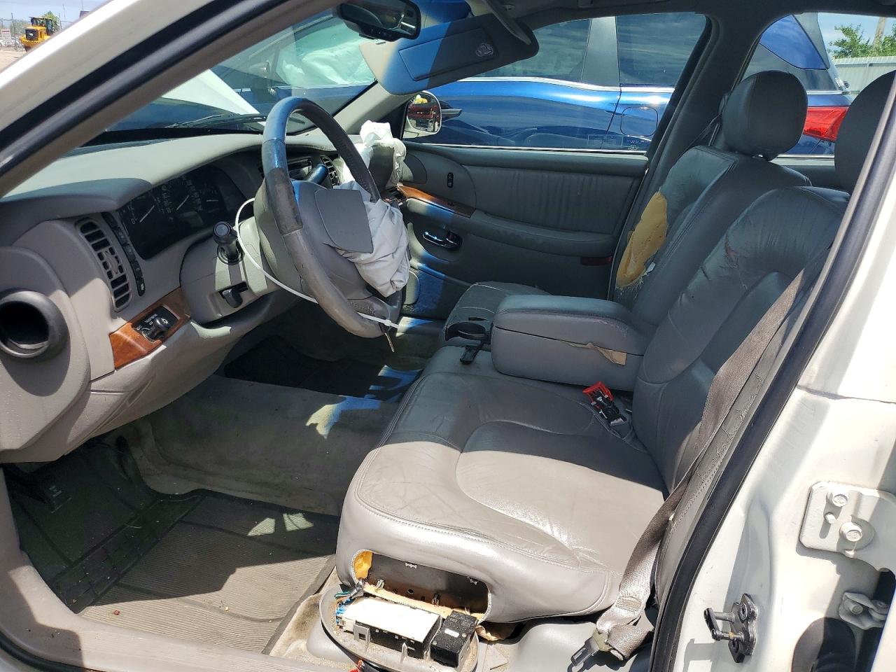 2000 Buick Park Avenue White vin: 1G4CW54K4Y4262883