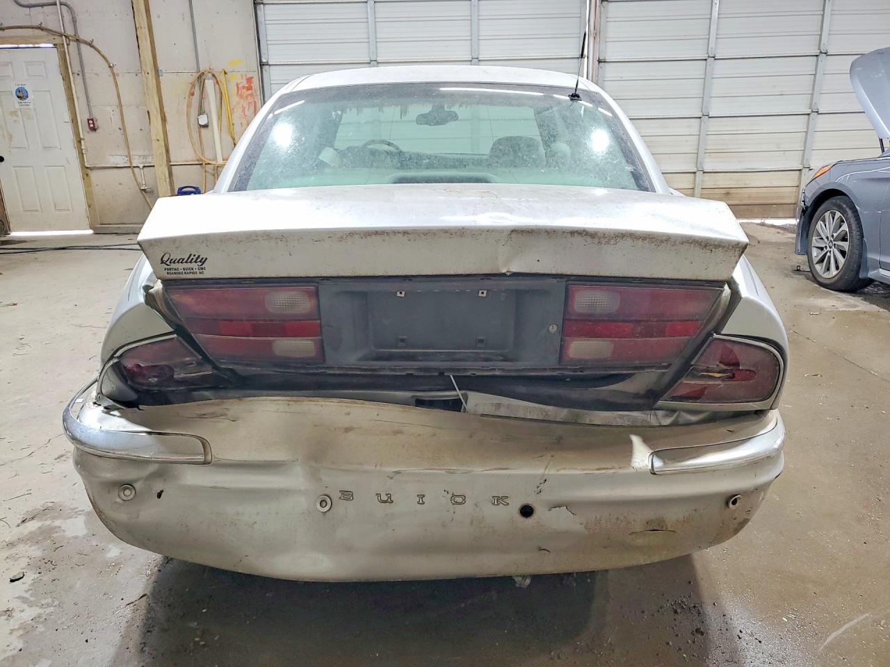 2001 Buick Park Avenue Silver vin: 1G4CW54K514205906