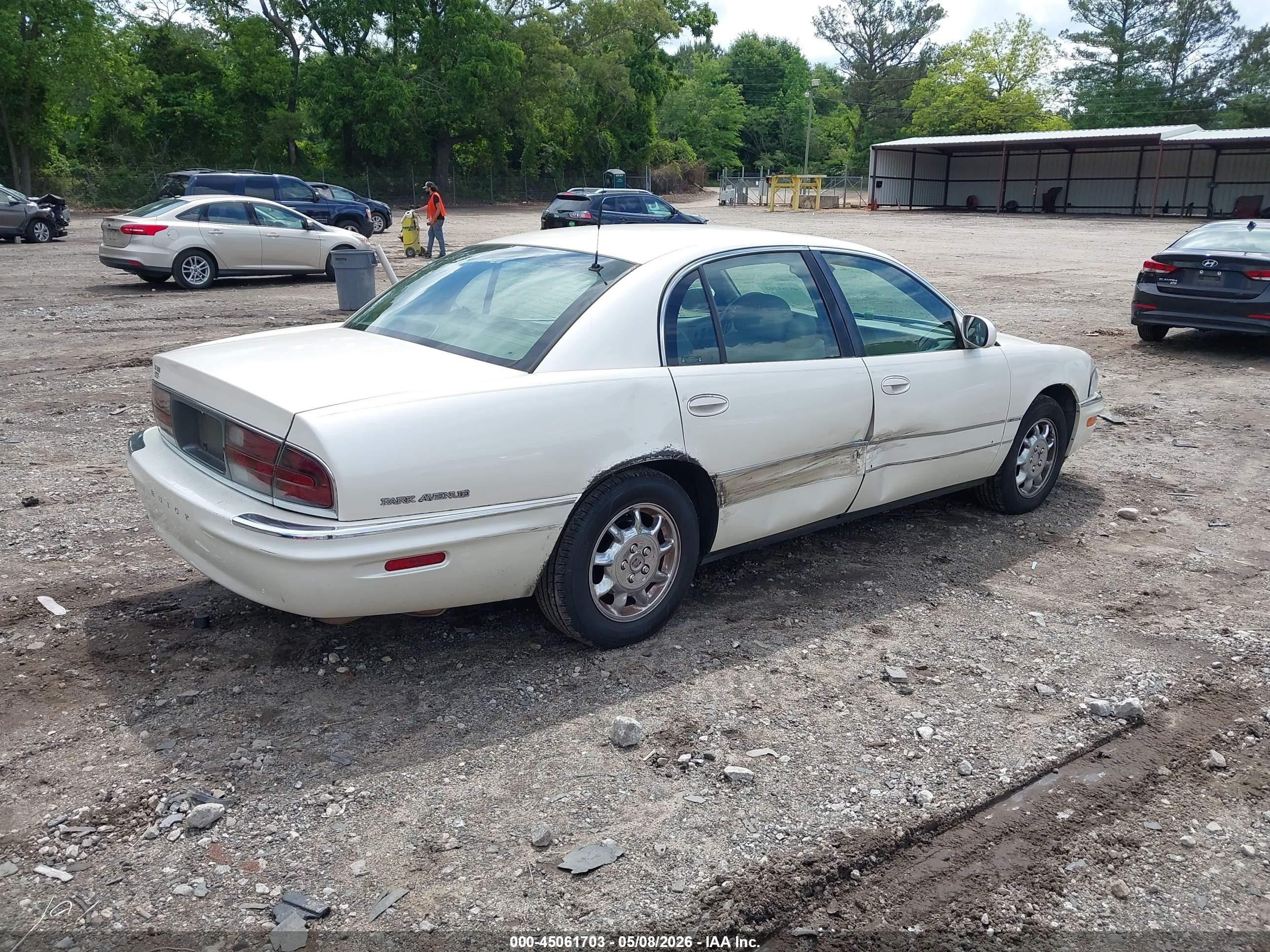 2002 Buick Park Avenue   Cream vin: 1G4CW54K524161407