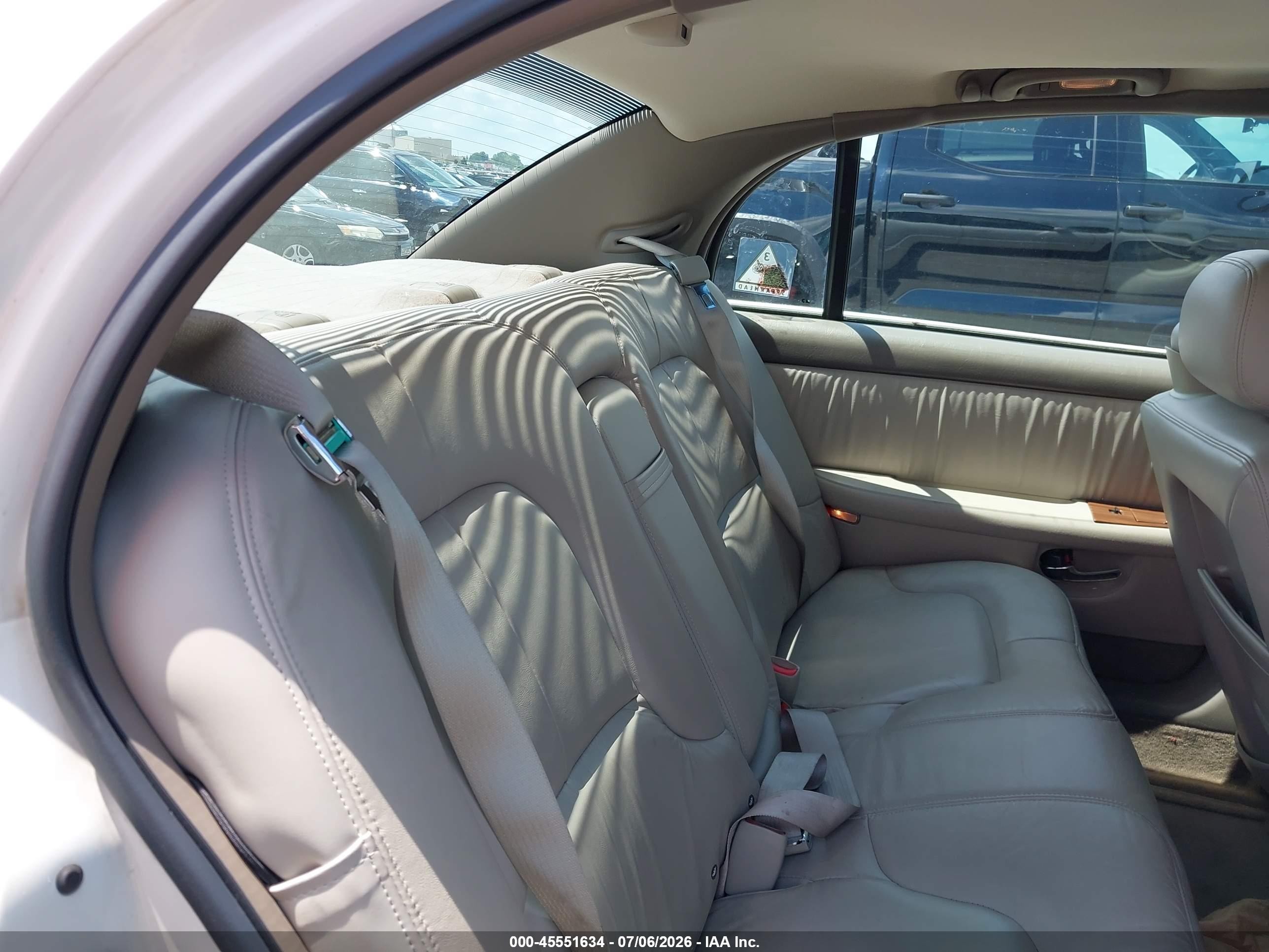 2003 Buick Park Avenue   White vin: 1G4CW54K534146830