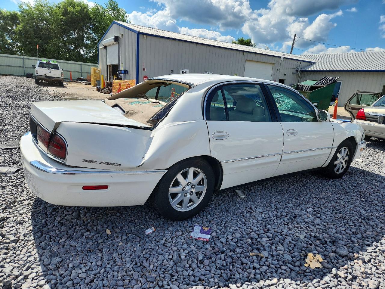2004 Buick Park Avenue White vin: 1G4CW54K544164701