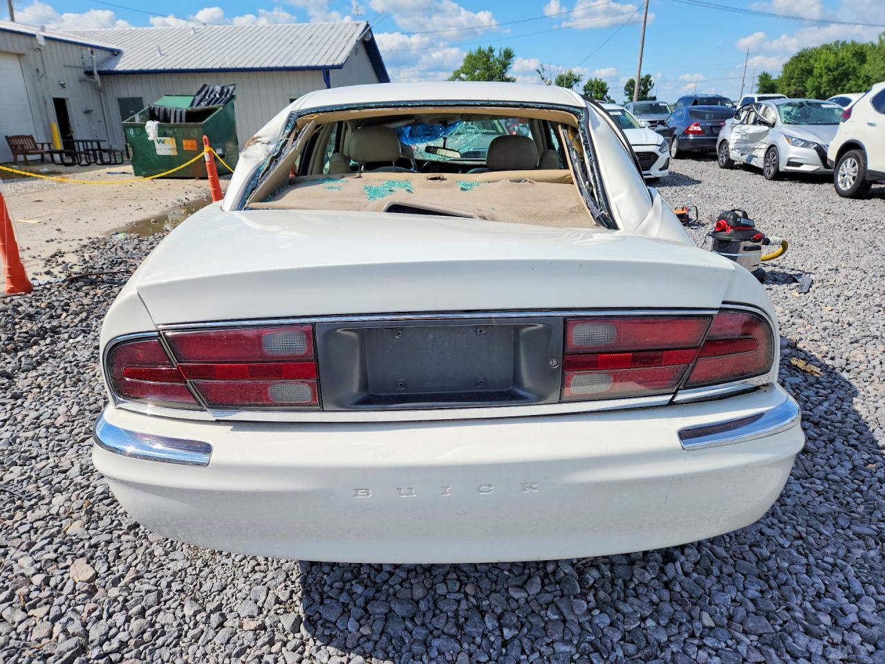 2004 Buick Park Avenue White vin: 1G4CW54K544164701