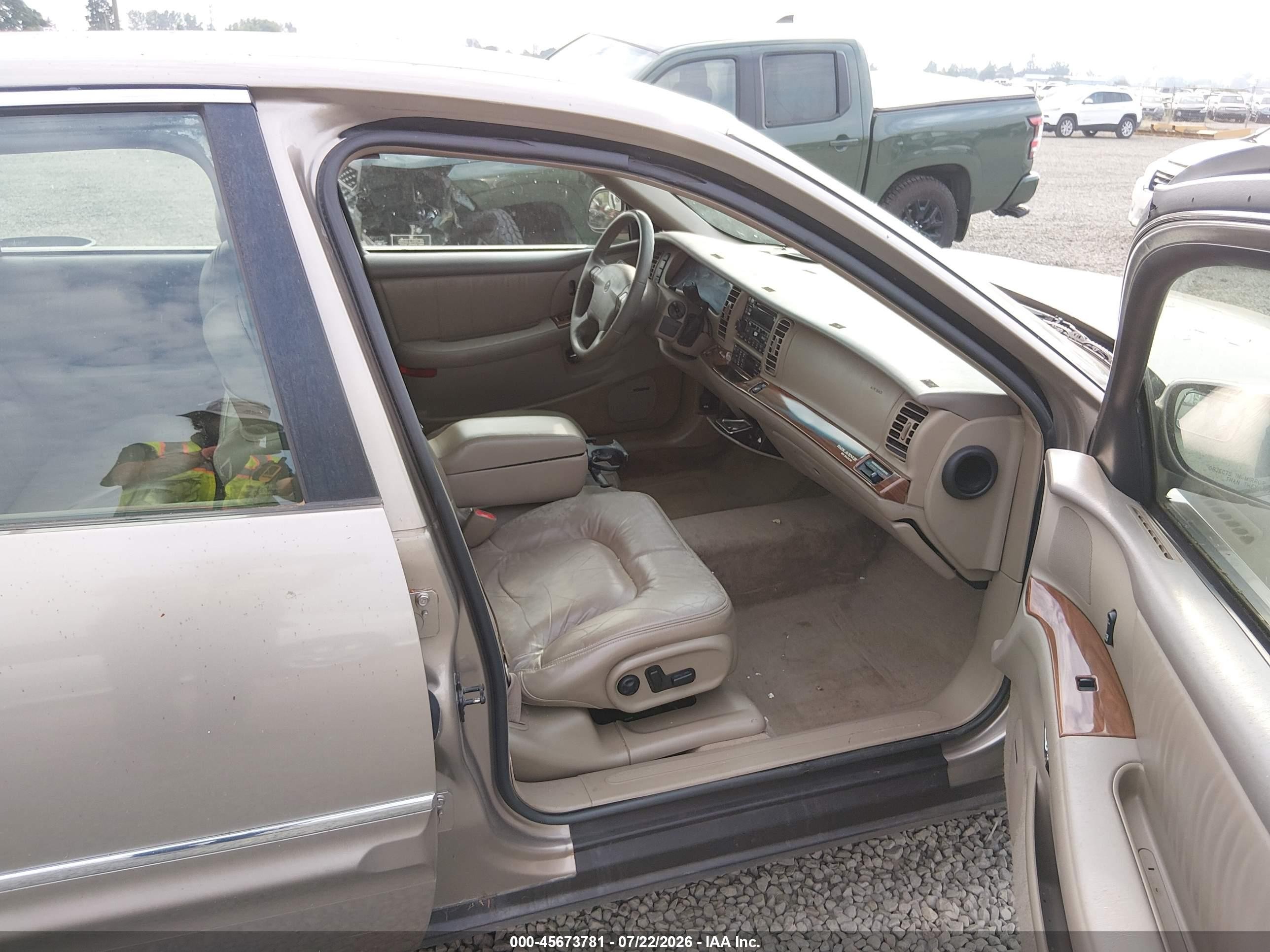2002 Buick Park Avenue   Tan vin: 1G4CW54K724193159