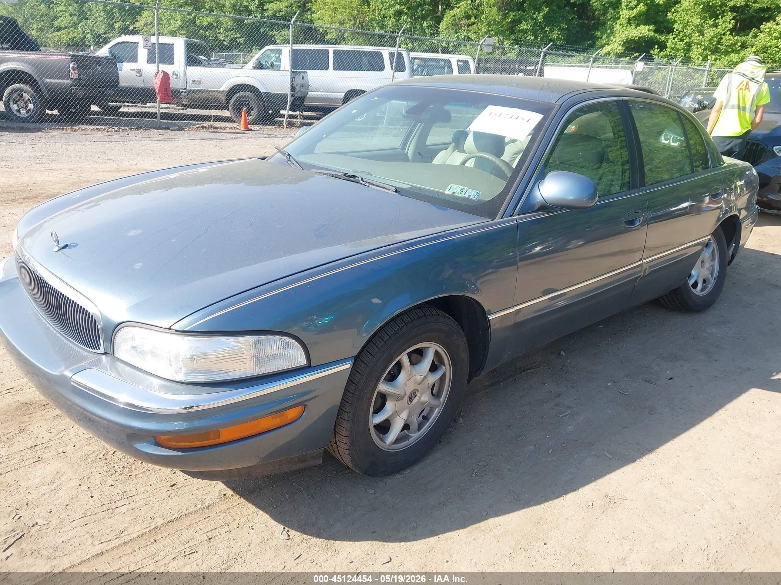 2002 Buick Park Avenue   Light Blue vin: 1G4CW54K724233045