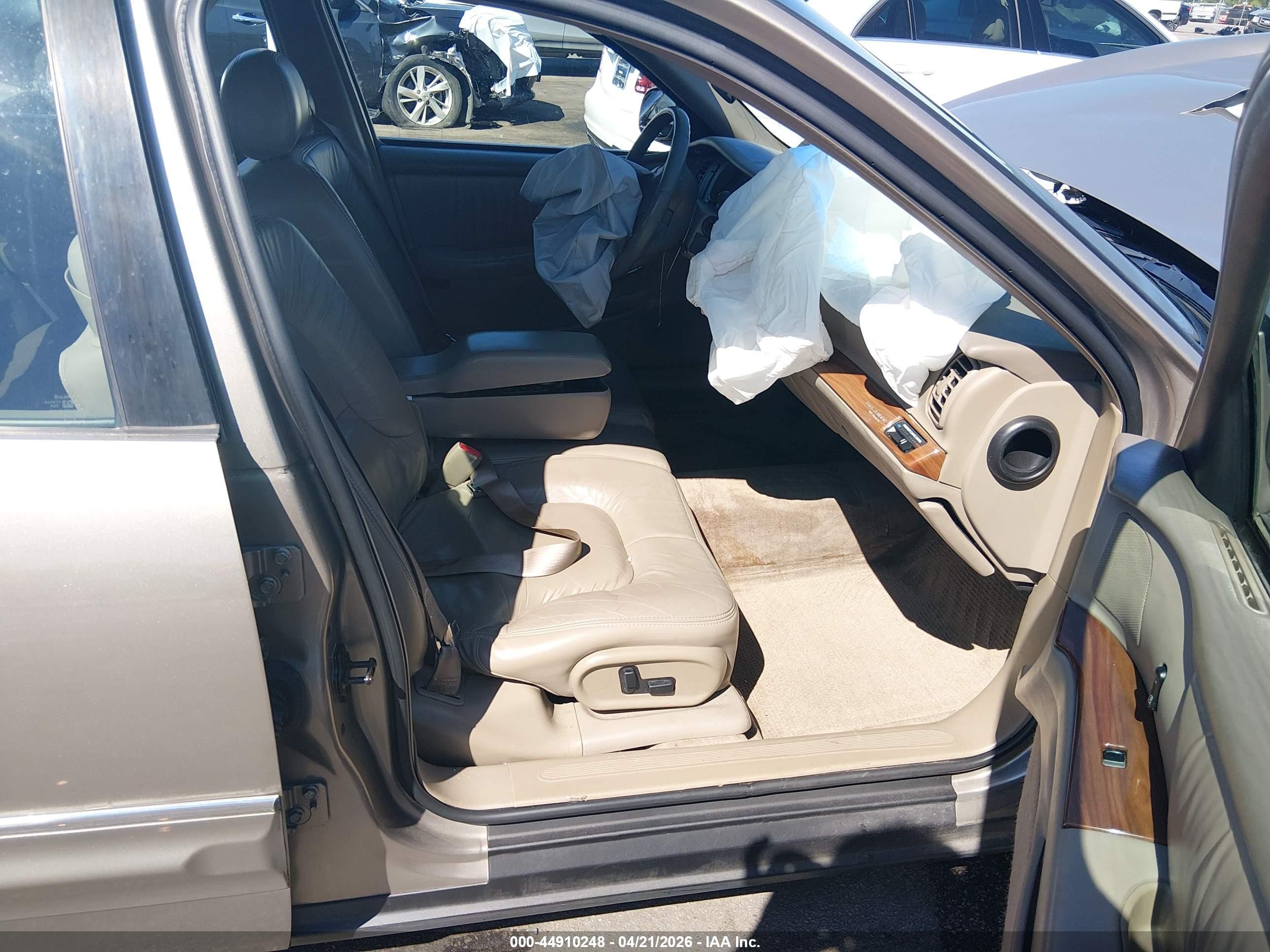 2003 Buick Park Avenue   Gold vin: 1G4CW54K734104997