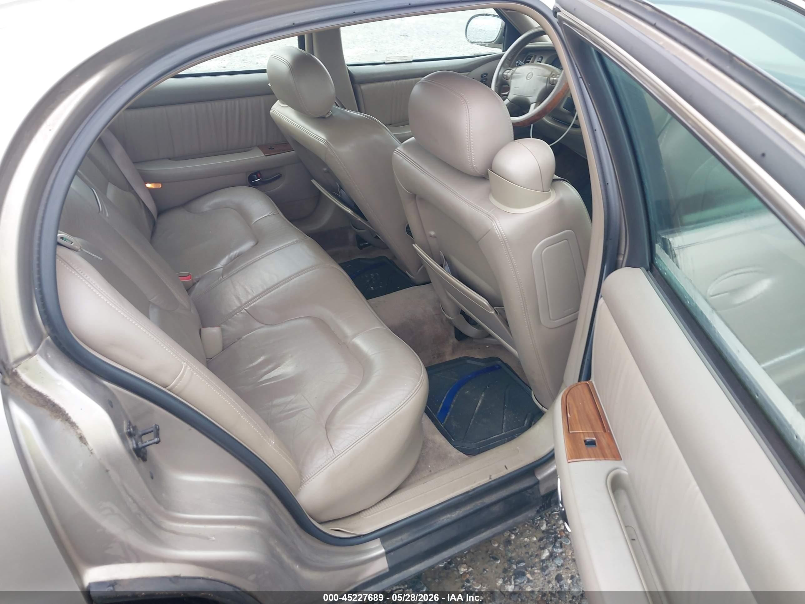 2003 Buick Park Avenue   Cream vin: 1G4CW54K734113876