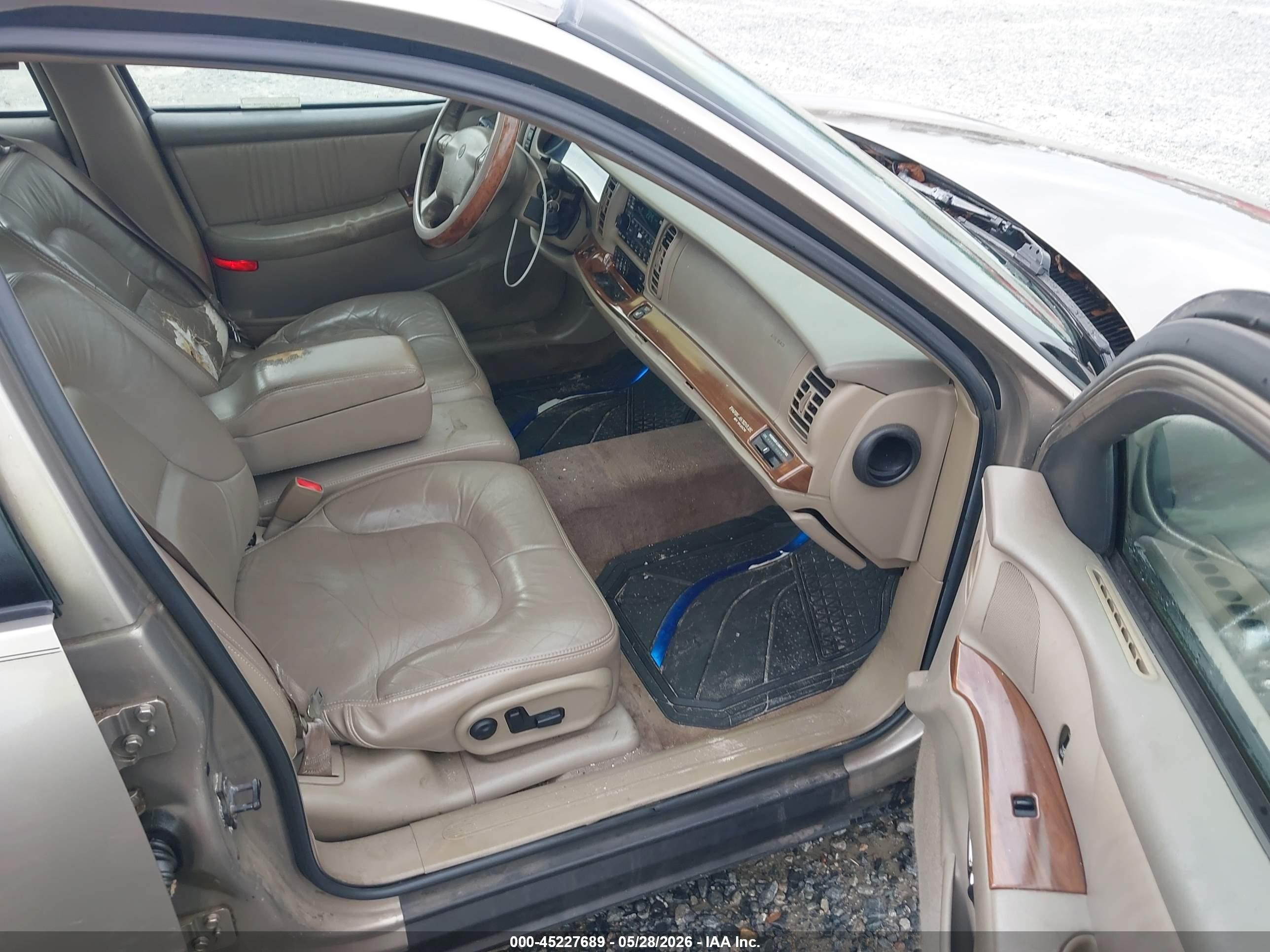 2003 Buick Park Avenue   Cream vin: 1G4CW54K734113876