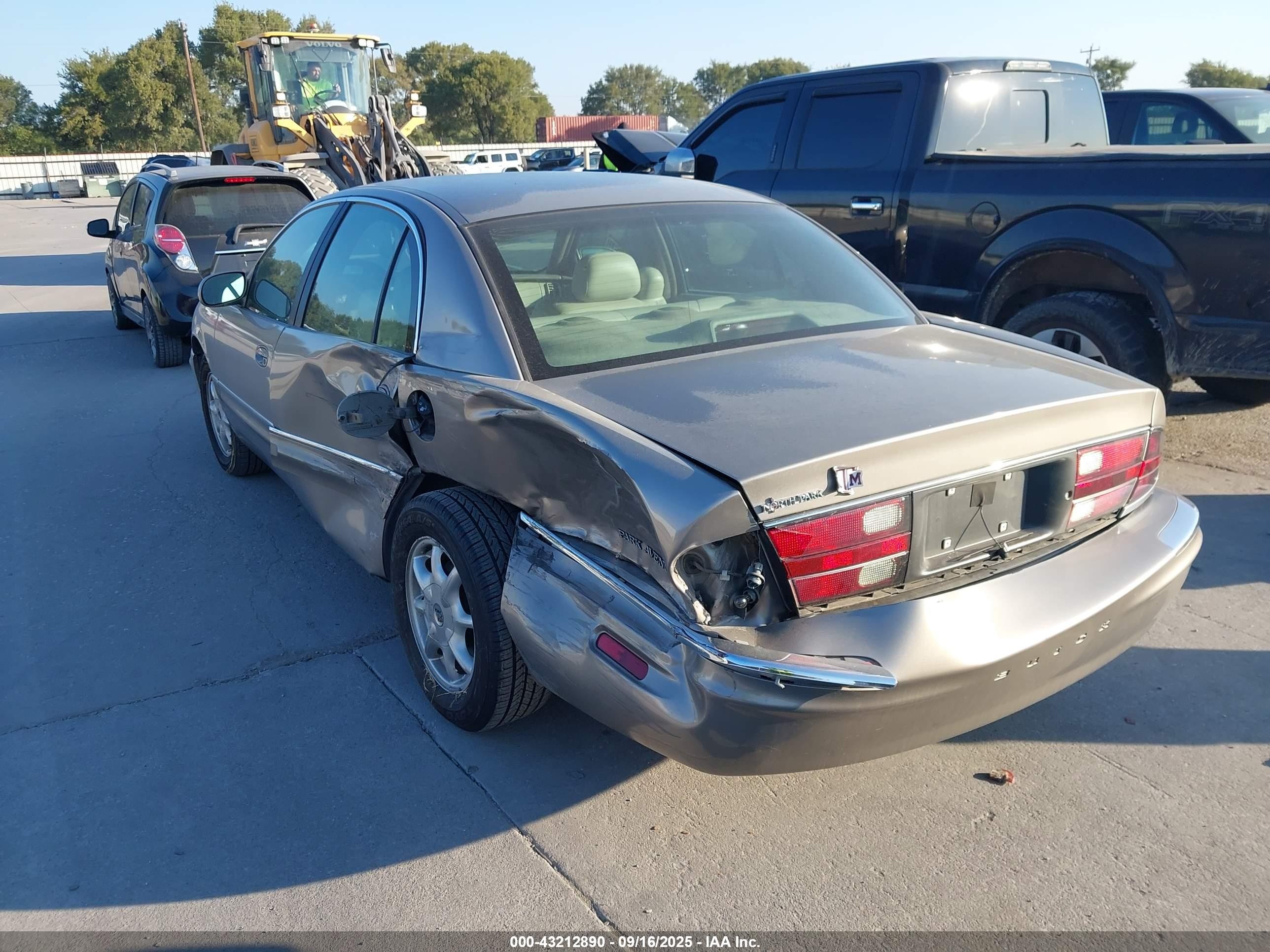 2003 Buick Park Avenue   Gold vin: 1G4CW54K734134467