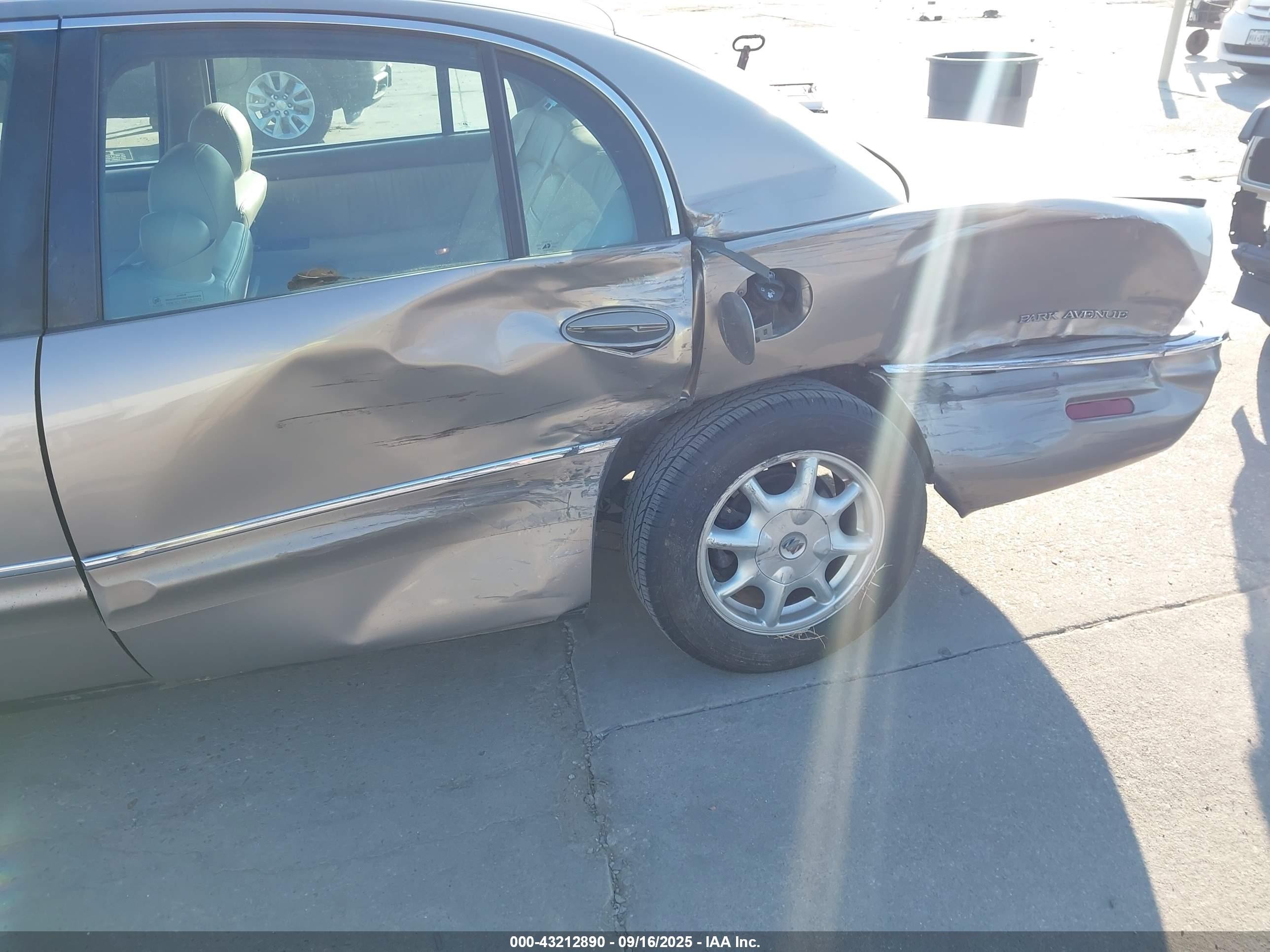 2003 Buick Park Avenue   Gold vin: 1G4CW54K734134467