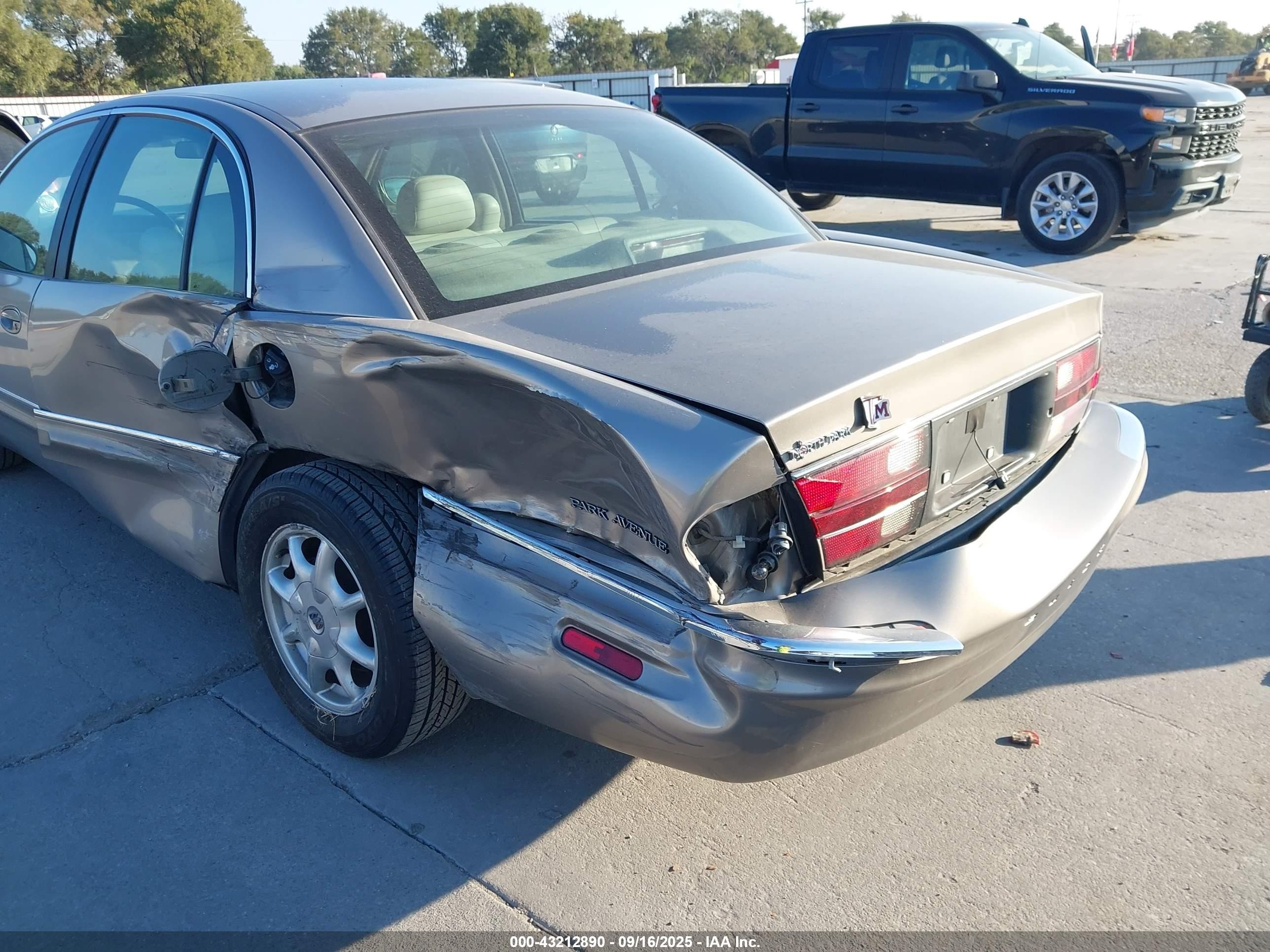 2003 Buick Park Avenue   Gold vin: 1G4CW54K734134467