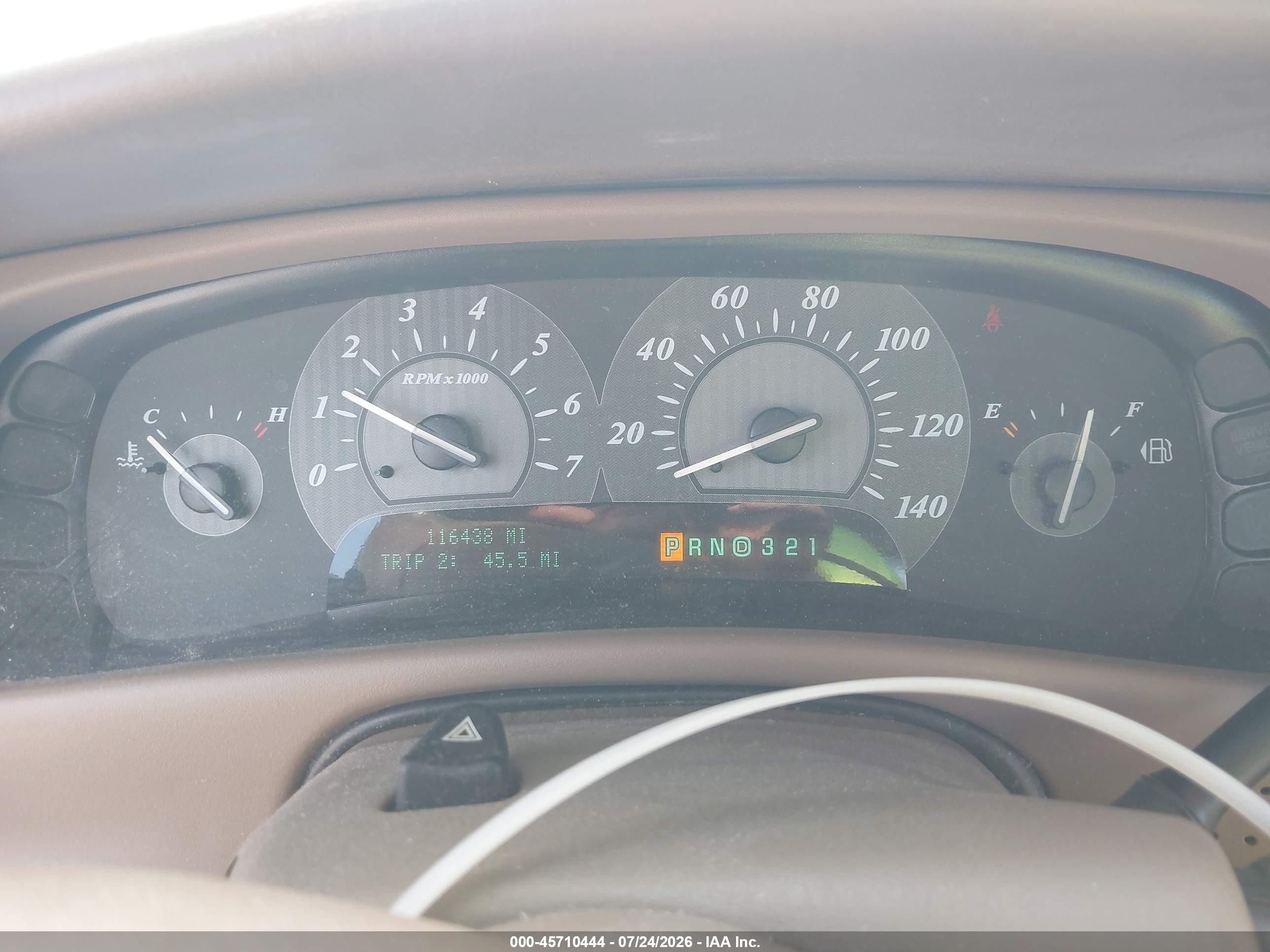 2004 Buick Park Avenue   White vin: 1G4CW54K744152453