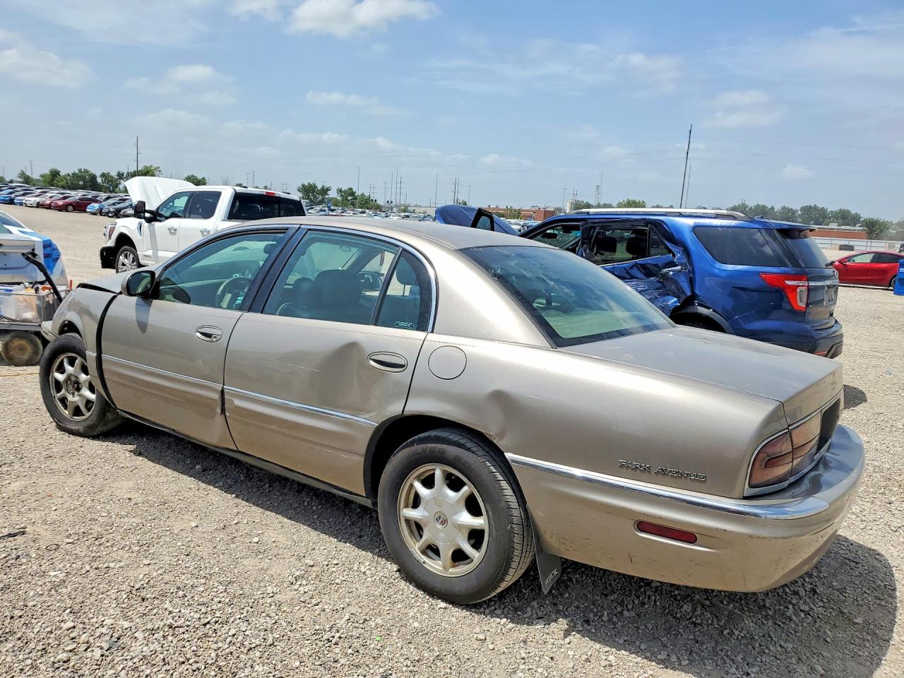 2000 Buick Park Avenue Gold vin: 1G4CW54K7Y4227772