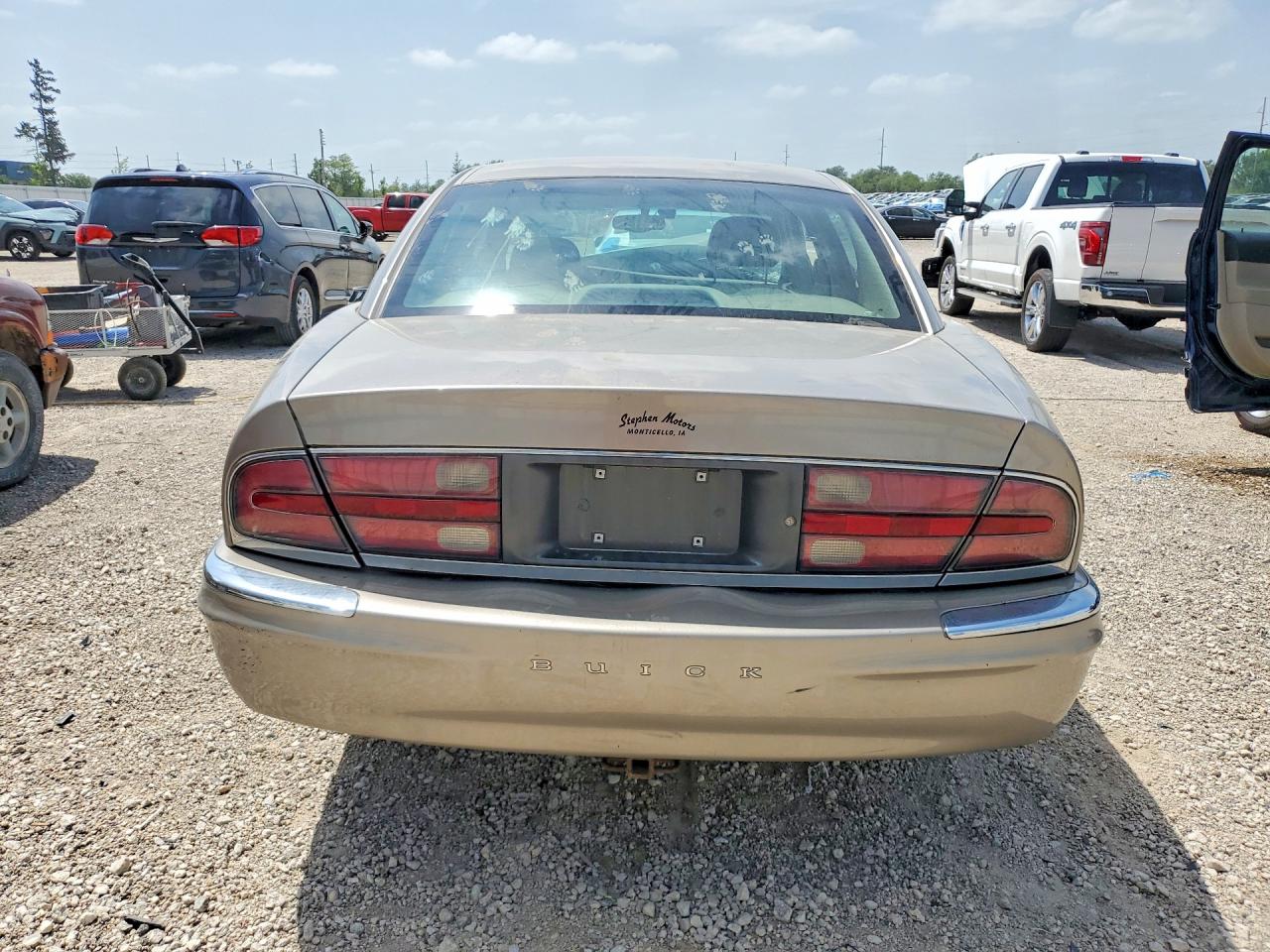 2000 Buick Park Avenue Gold vin: 1G4CW54K7Y4227772