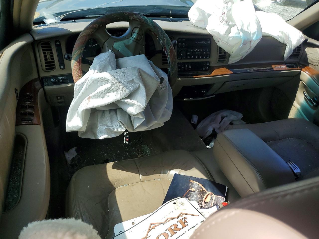 2002 Buick Park Avenue Tan vin: 1G4CW54K824148697