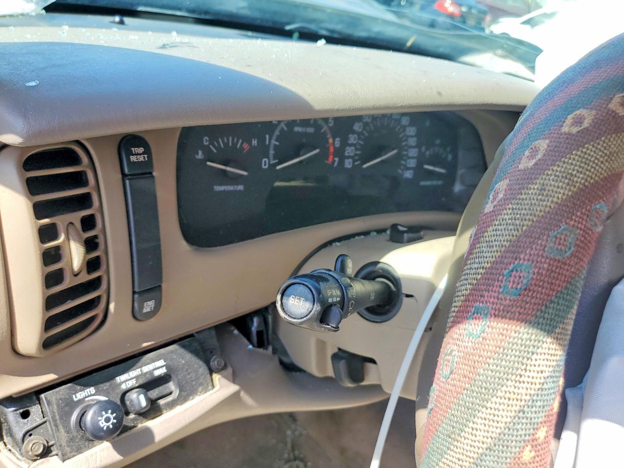2002 Buick Park Avenue Tan vin: 1G4CW54K824148697