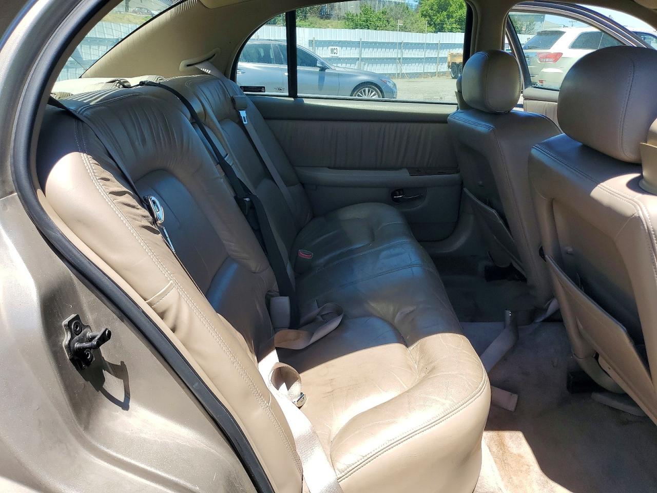 2002 Buick Park Avenue Gold vin: 1G4CW54K824182929
