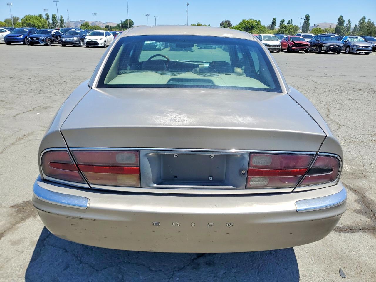 2002 Buick Park Avenue Gold vin: 1G4CW54K824182929