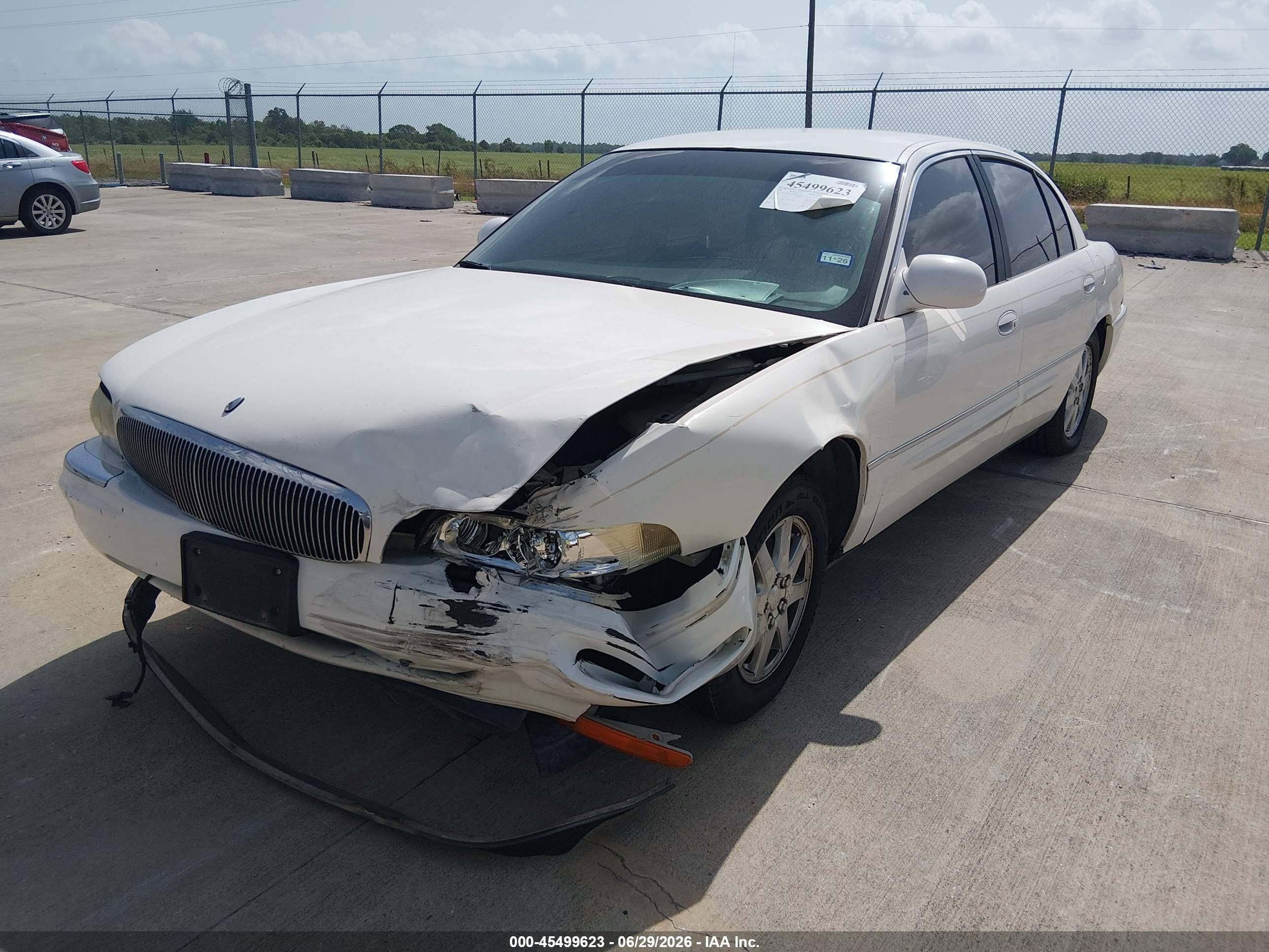 2004 Buick Park Avenue   White vin: 1G4CW54K844100619