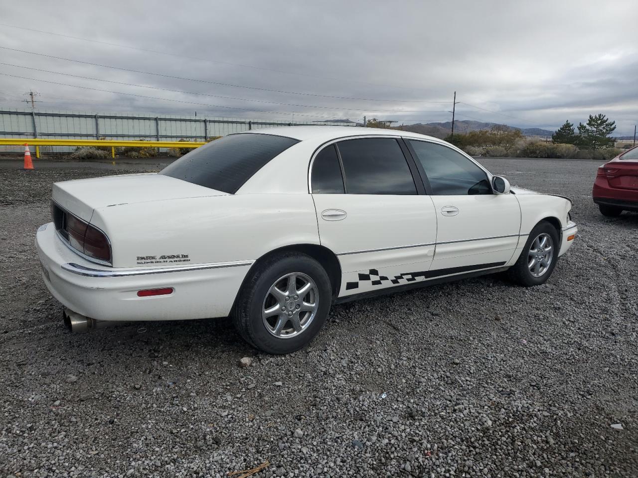 2004 Buick Park Avenue White vin: 1G4CW54K944100547