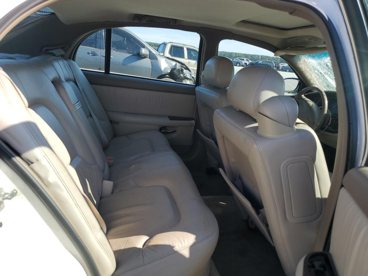 2004 Buick Park Avenue White vin: 1G4CW54K944138604