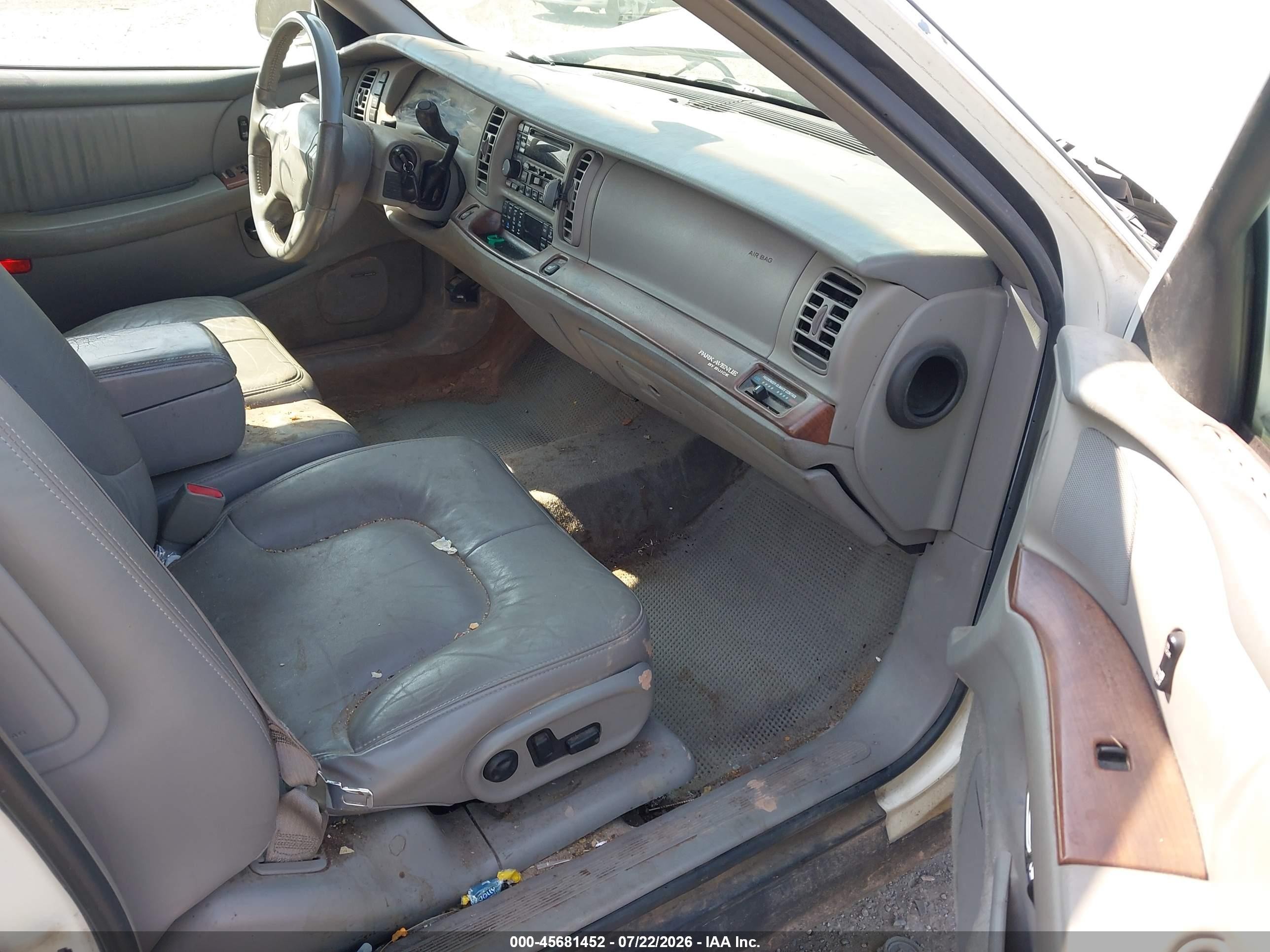 2001 Buick Park Avenue   White vin: 1G4CW54KX14173776
