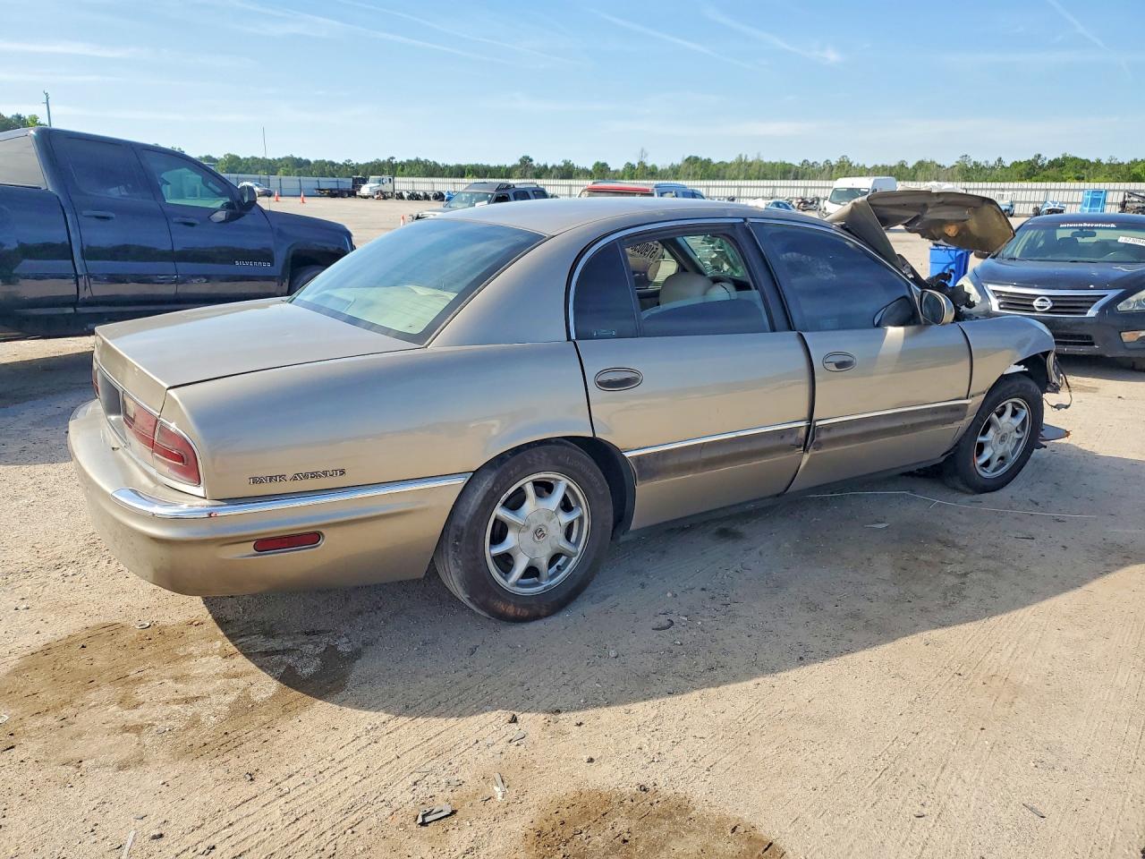 2002 Buick Park Avenue Tan vin: 1G4CW54KX24189588