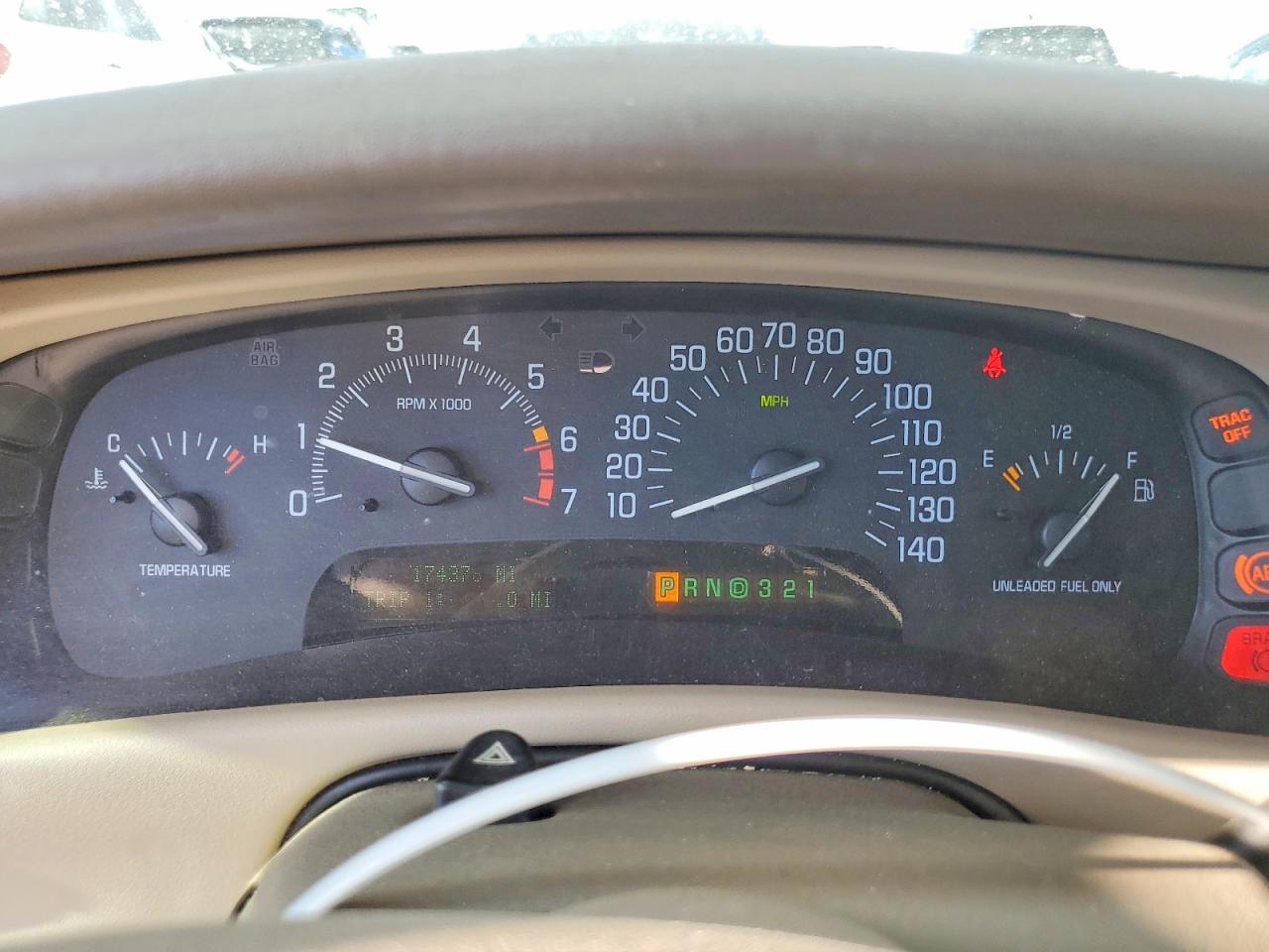 2002 Buick Park Avenue White vin: 1G4CW54KX24210567