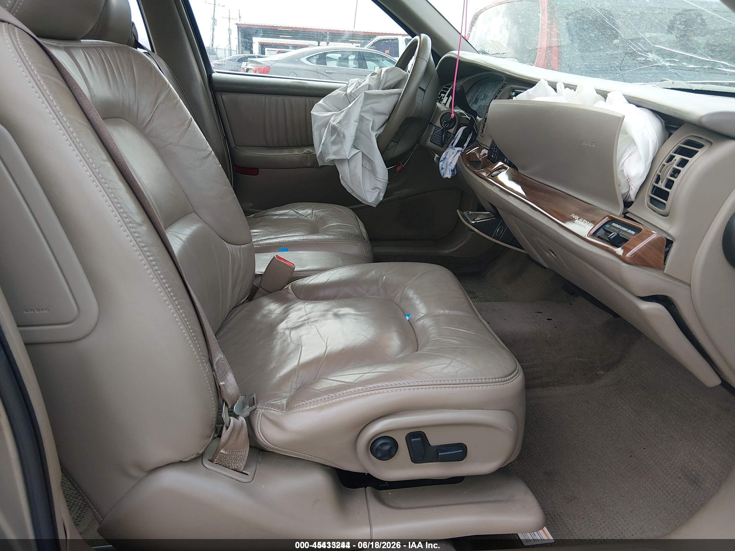 2002 Buick Park Avenue   Beige vin: 1G4CW54KX24242127