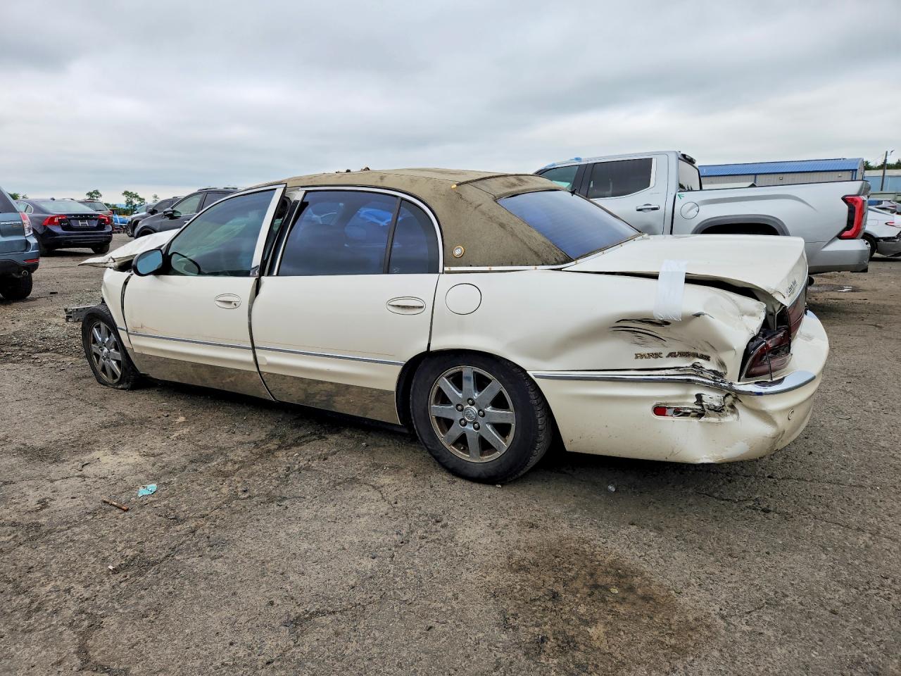 2004 Buick Park Avenue White vin: 1G4CW54KX44121021