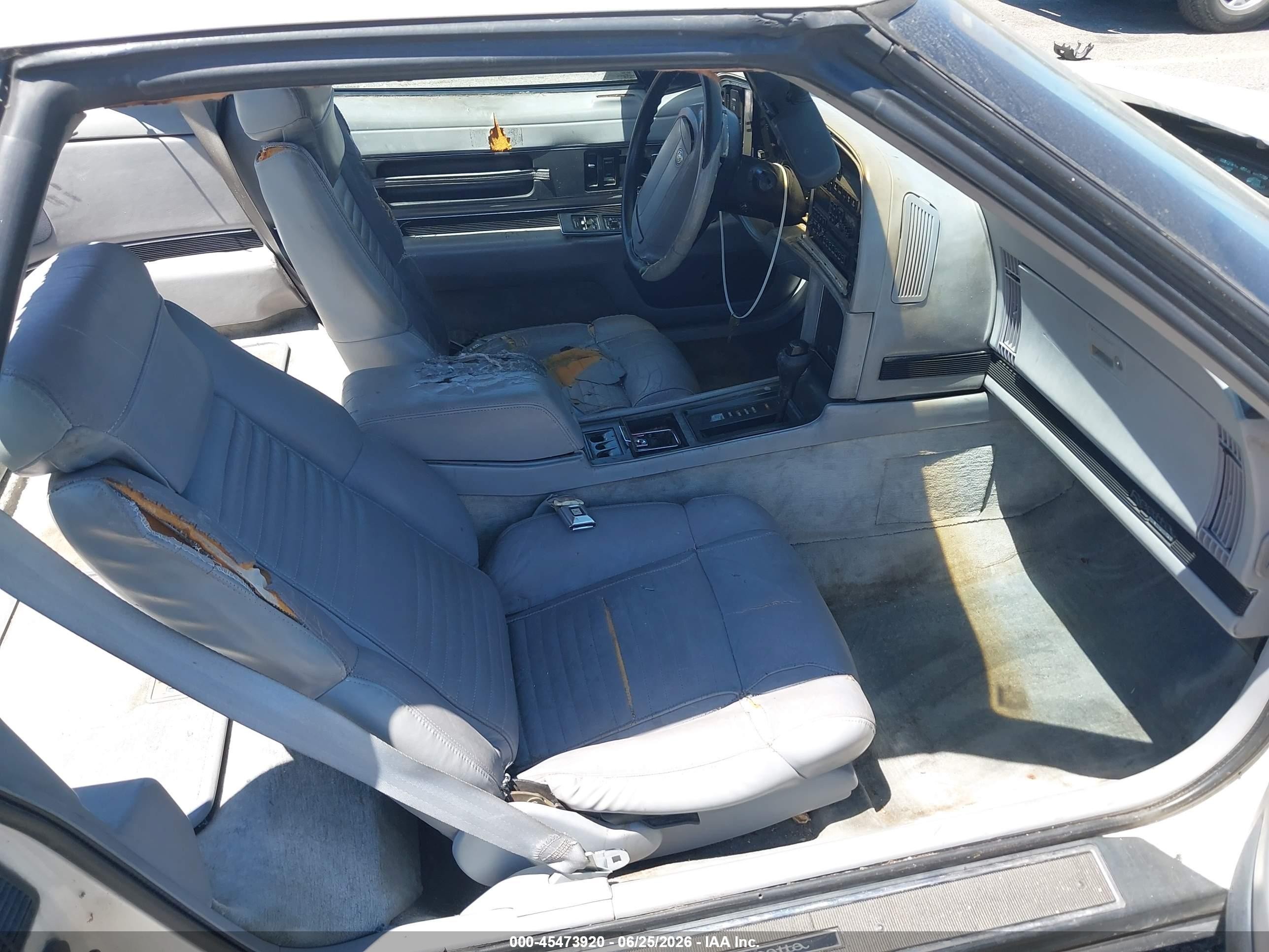 1990 Buick Reatta   Cream vin: 1G4EC13C3LB903174