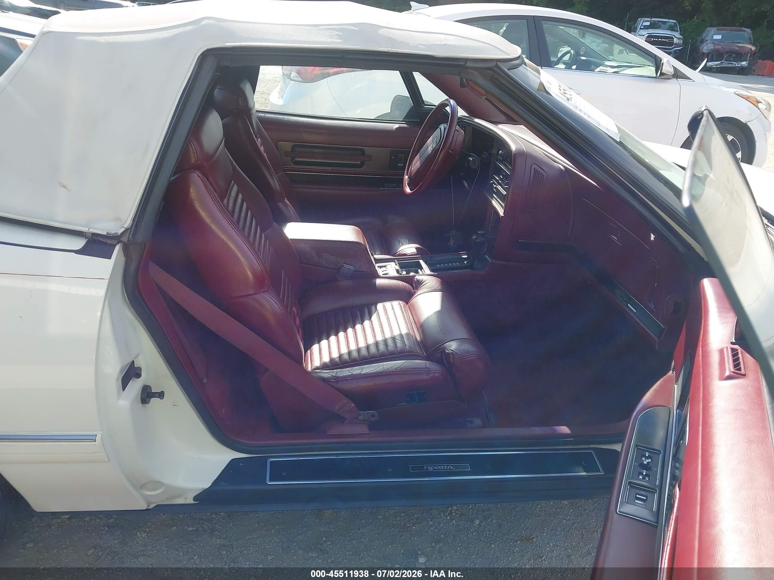 1990 Buick Reatta   White vin: 1G4EC33C0LB905444