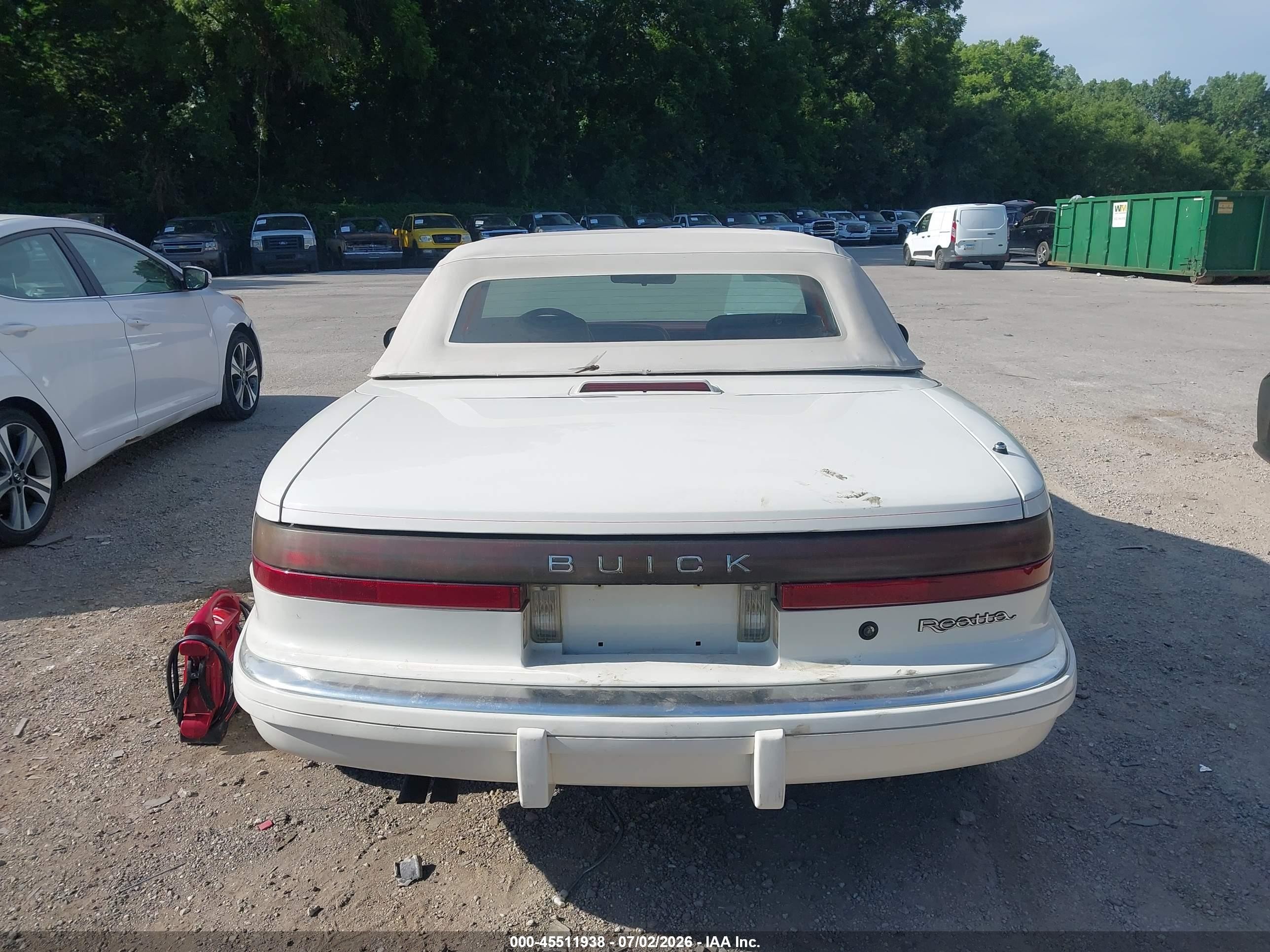 1990 Buick Reatta   White vin: 1G4EC33C0LB905444