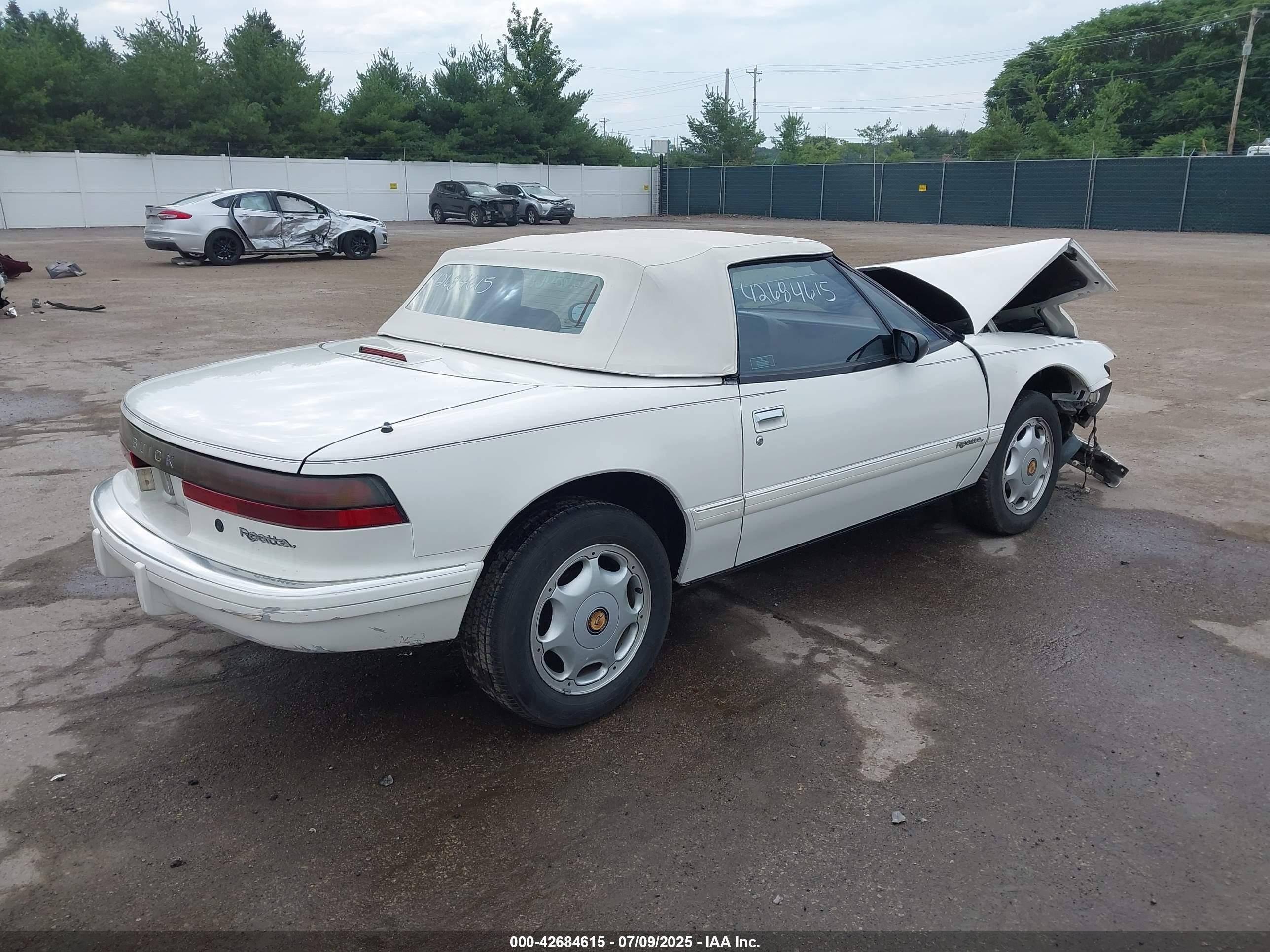 1990 Buick Reatta   White vin: 1G4EC33C6LB905058