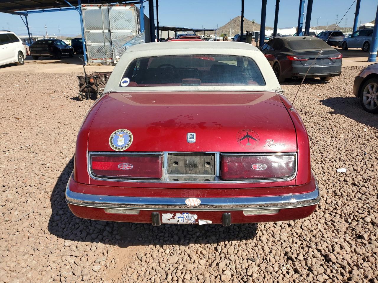 1991 Buick Riviera Burgundy vin: 1G4EZ13L2MU410798
