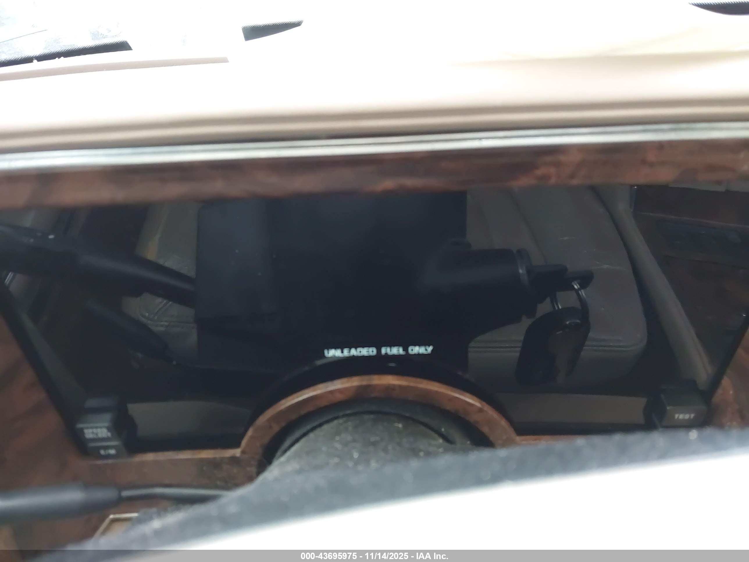 1991 Buick Riviera   Белый vin: 1G4EZ13L3MU412043