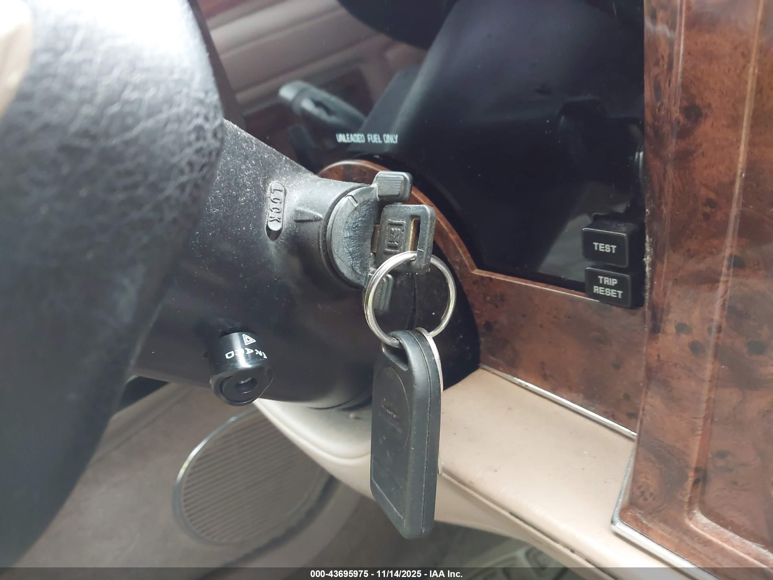 1991 Buick Riviera   Белый vin: 1G4EZ13L3MU412043