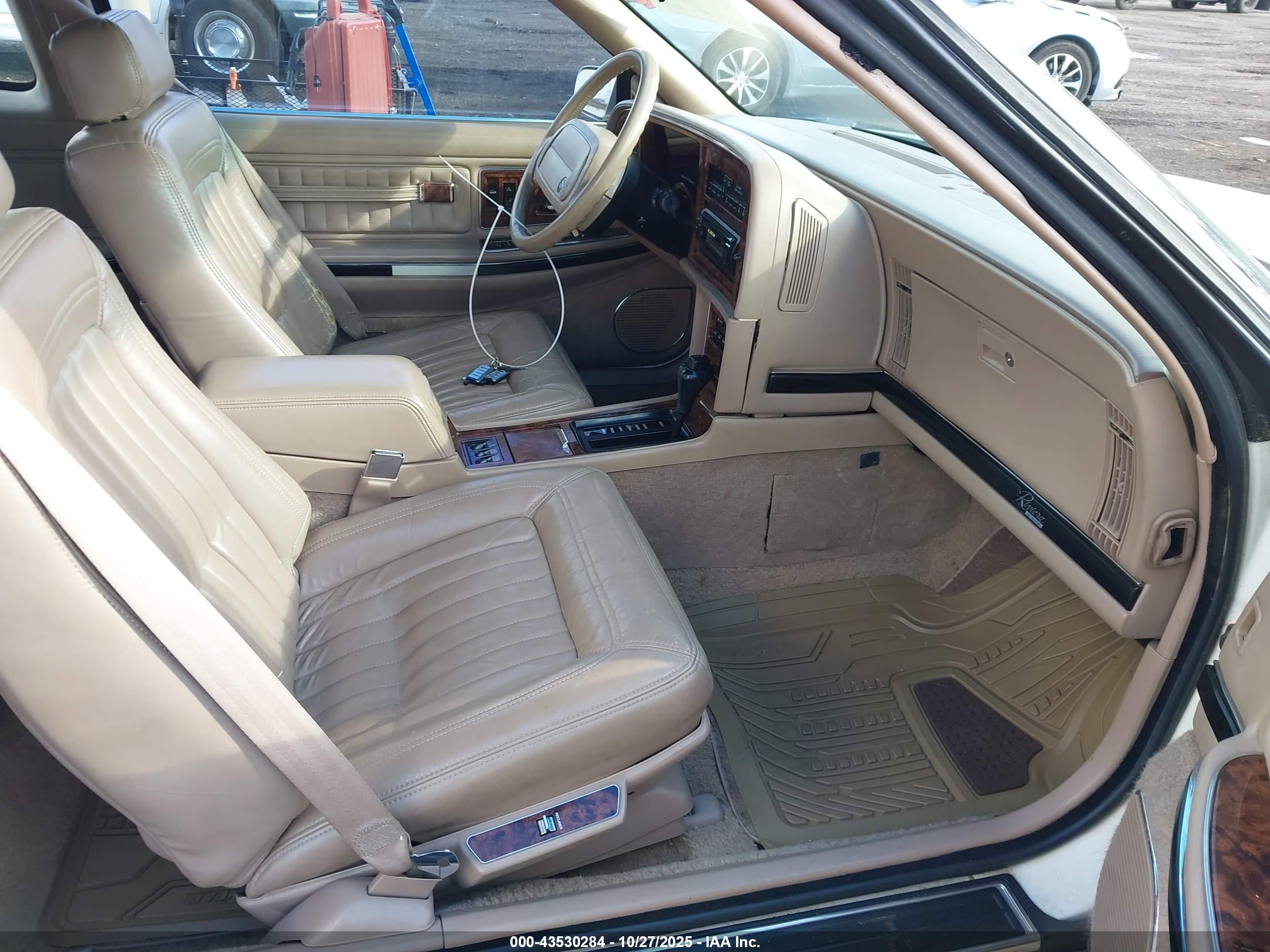 1991 Buick Riviera   White vin: 1G4EZ13L4MU409300