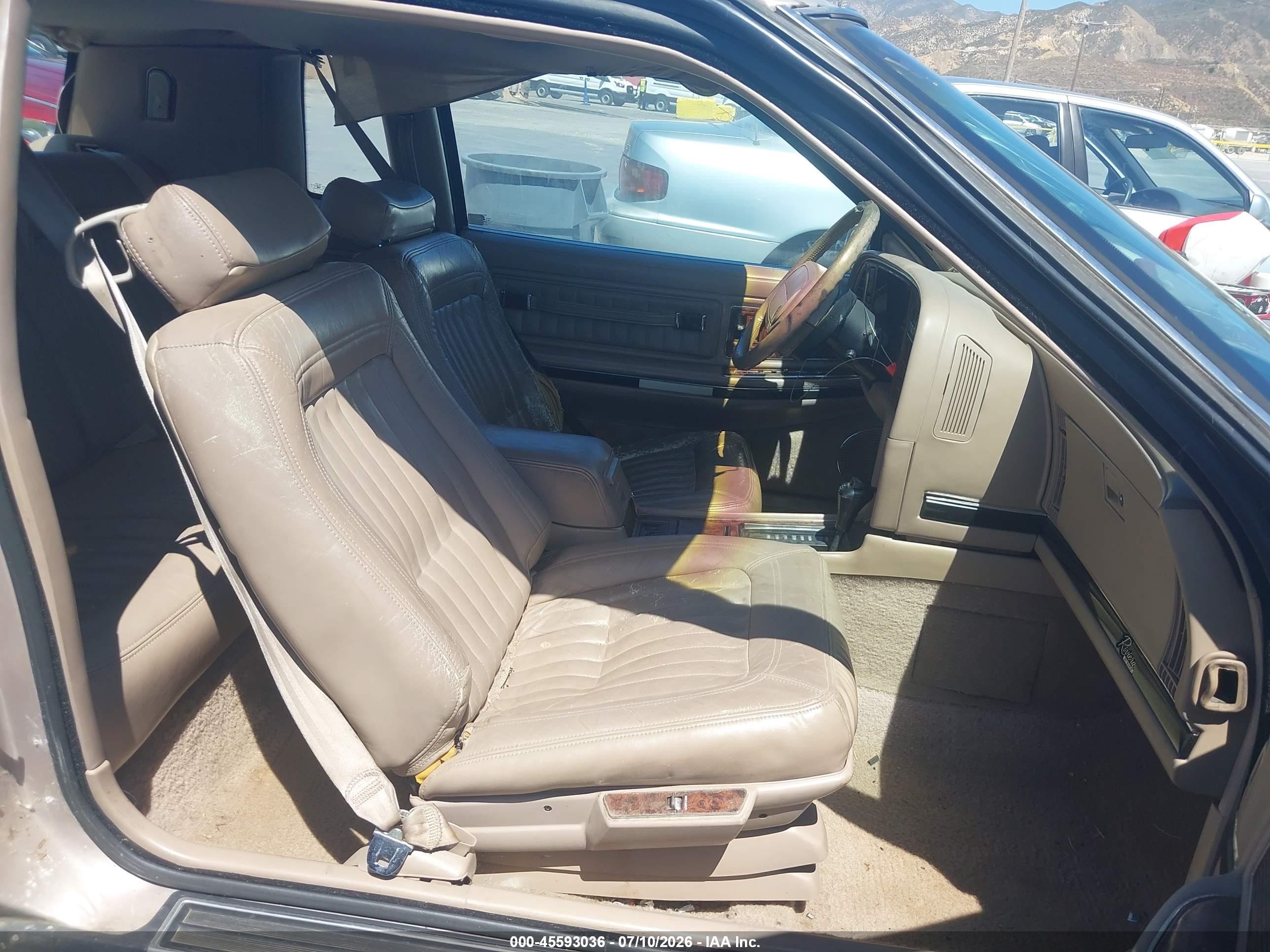 1991 Buick Riviera   Brown vin: 1G4EZ13L9MU412497