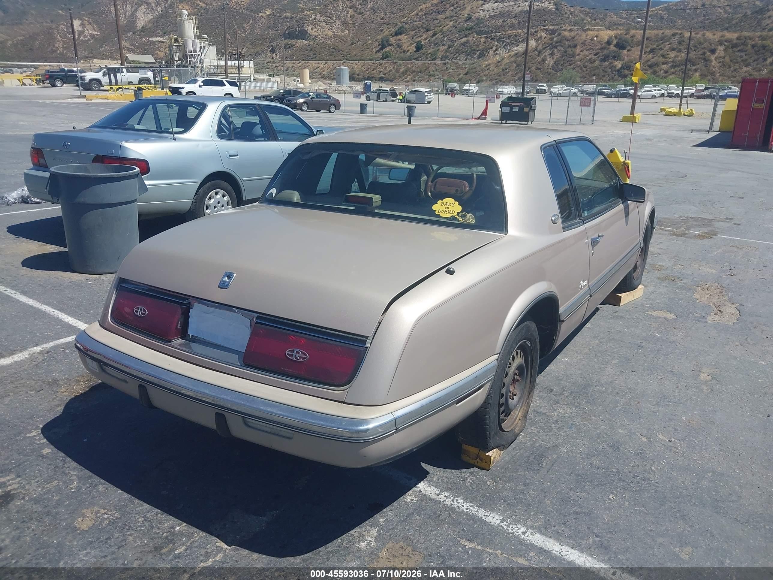 1991 Buick Riviera   Brown vin: 1G4EZ13L9MU412497