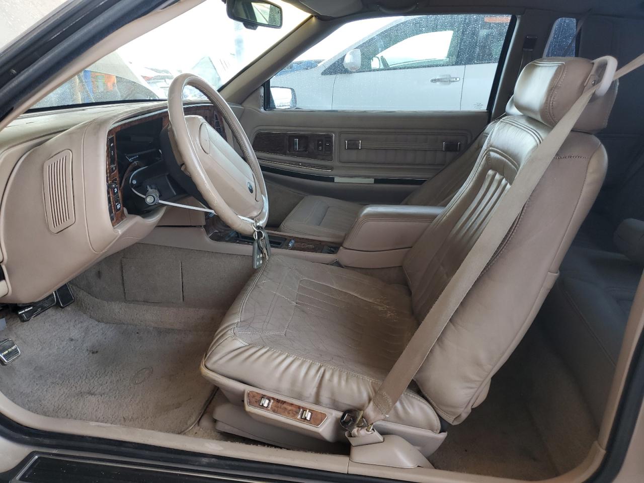 1991 Buick Riviera Beige vin: 1G4EZ13LXMU400763