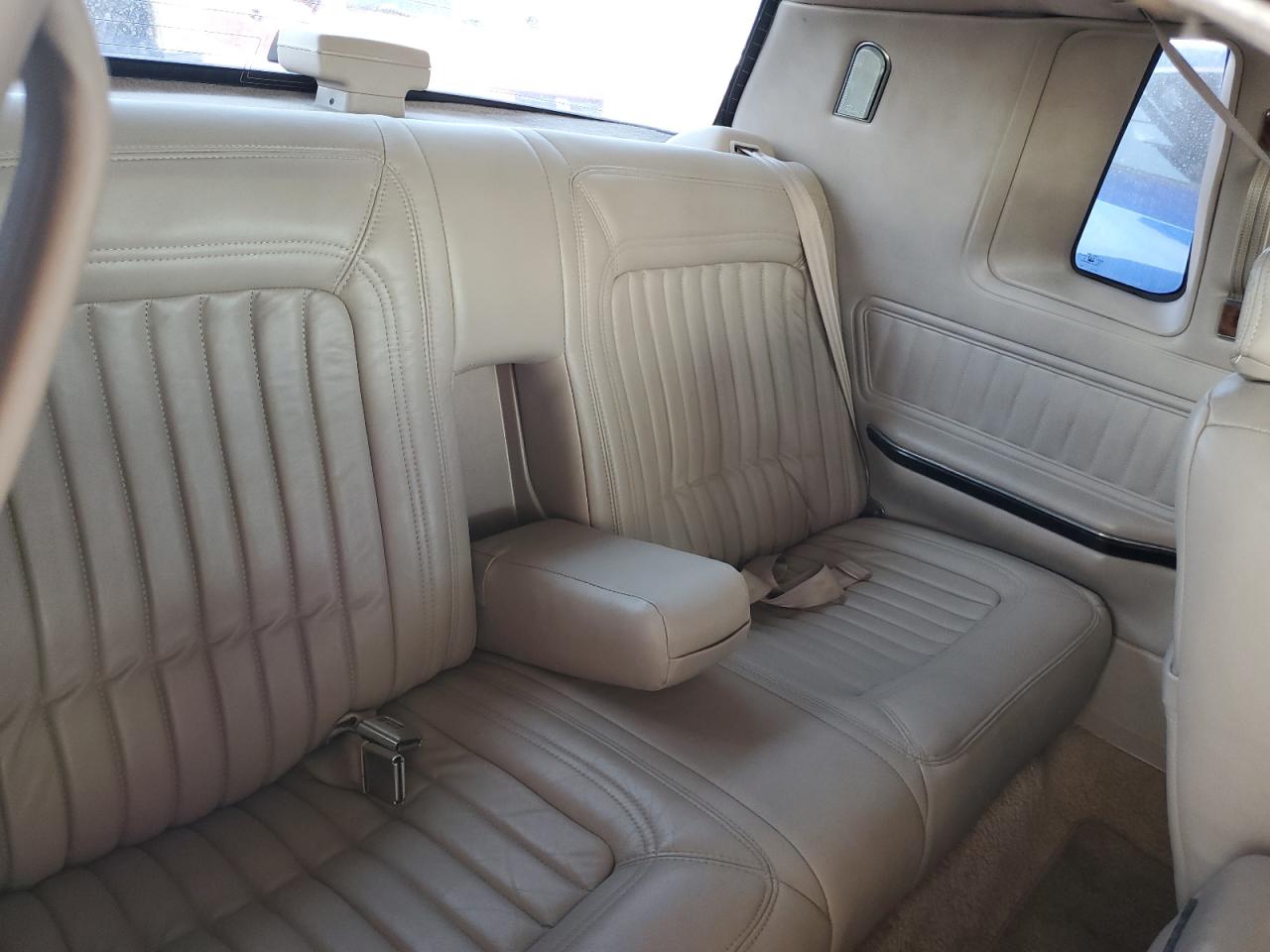 1991 Buick Riviera Beige vin: 1G4EZ13LXMU400763