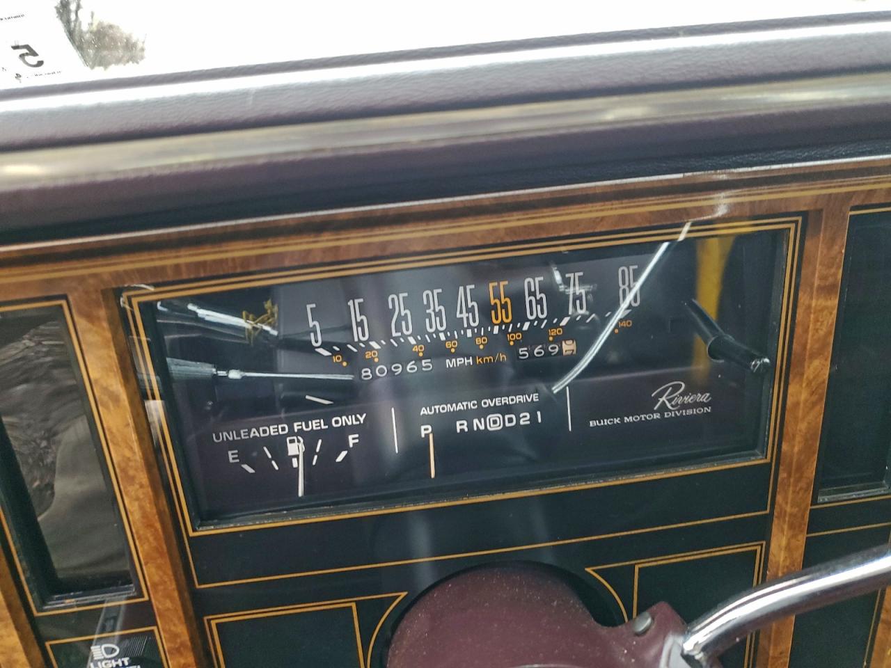 1985 Buick Riviera White vin: 1G4EZ57Y3FE410397