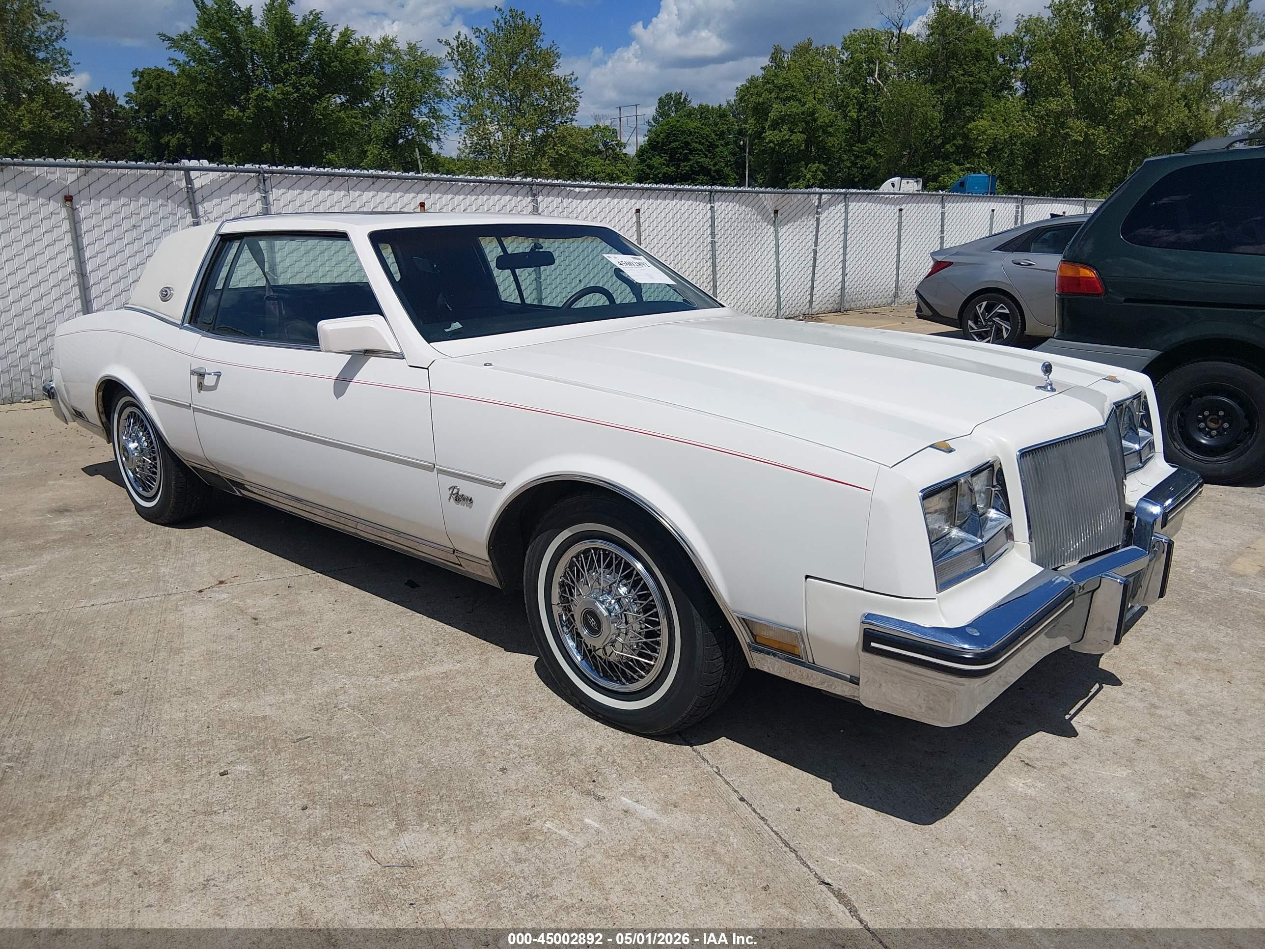 1985 Buick Riviera   White vin: 1G4EZ57Y4FE426284