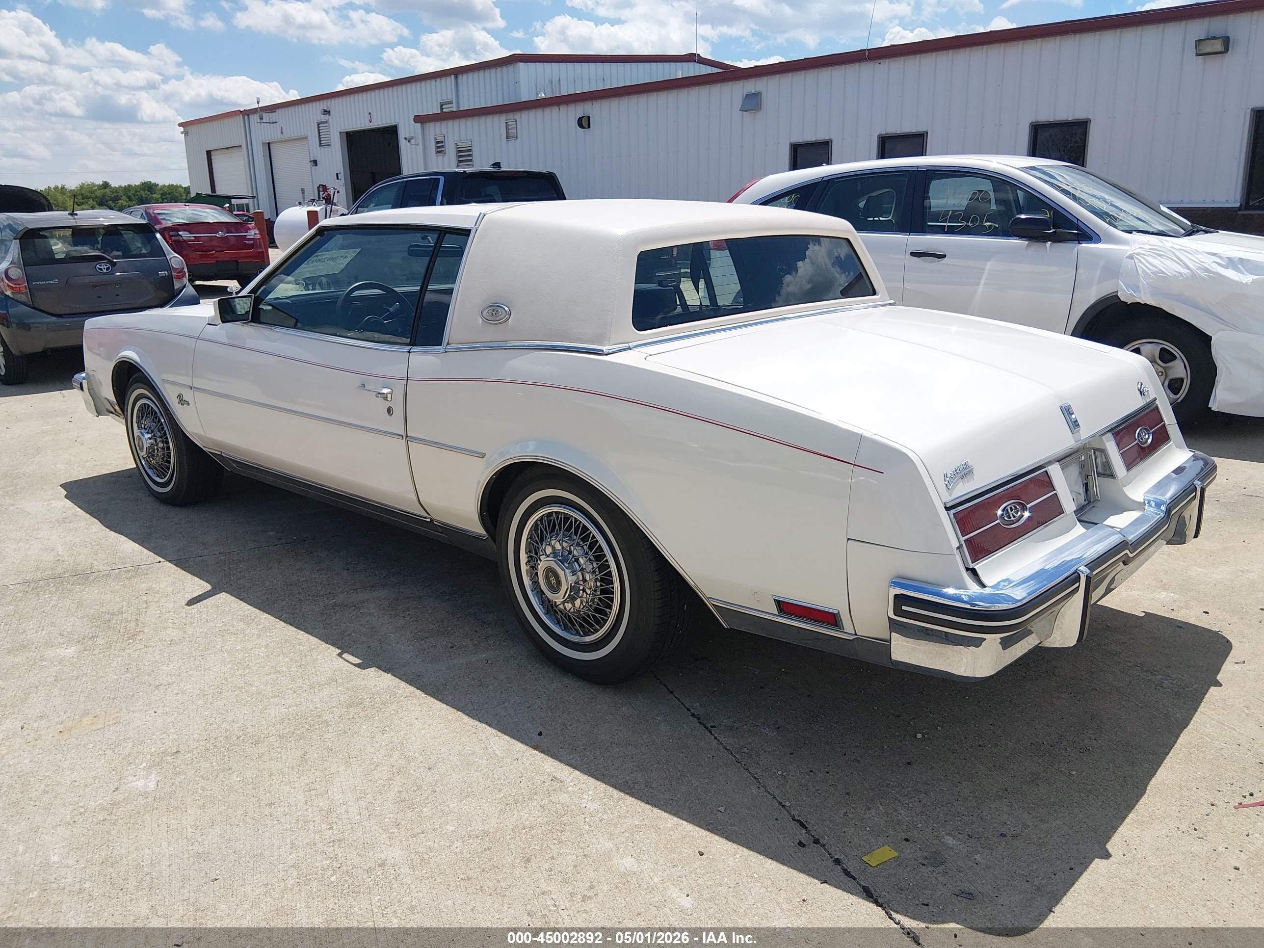 1985 Buick Riviera   White vin: 1G4EZ57Y4FE426284