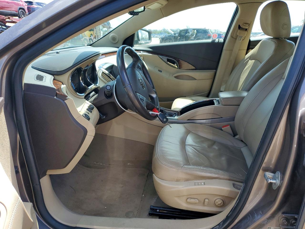 2012 Buick Lacrosse Tan vin: 1G4G55E3XCF171688