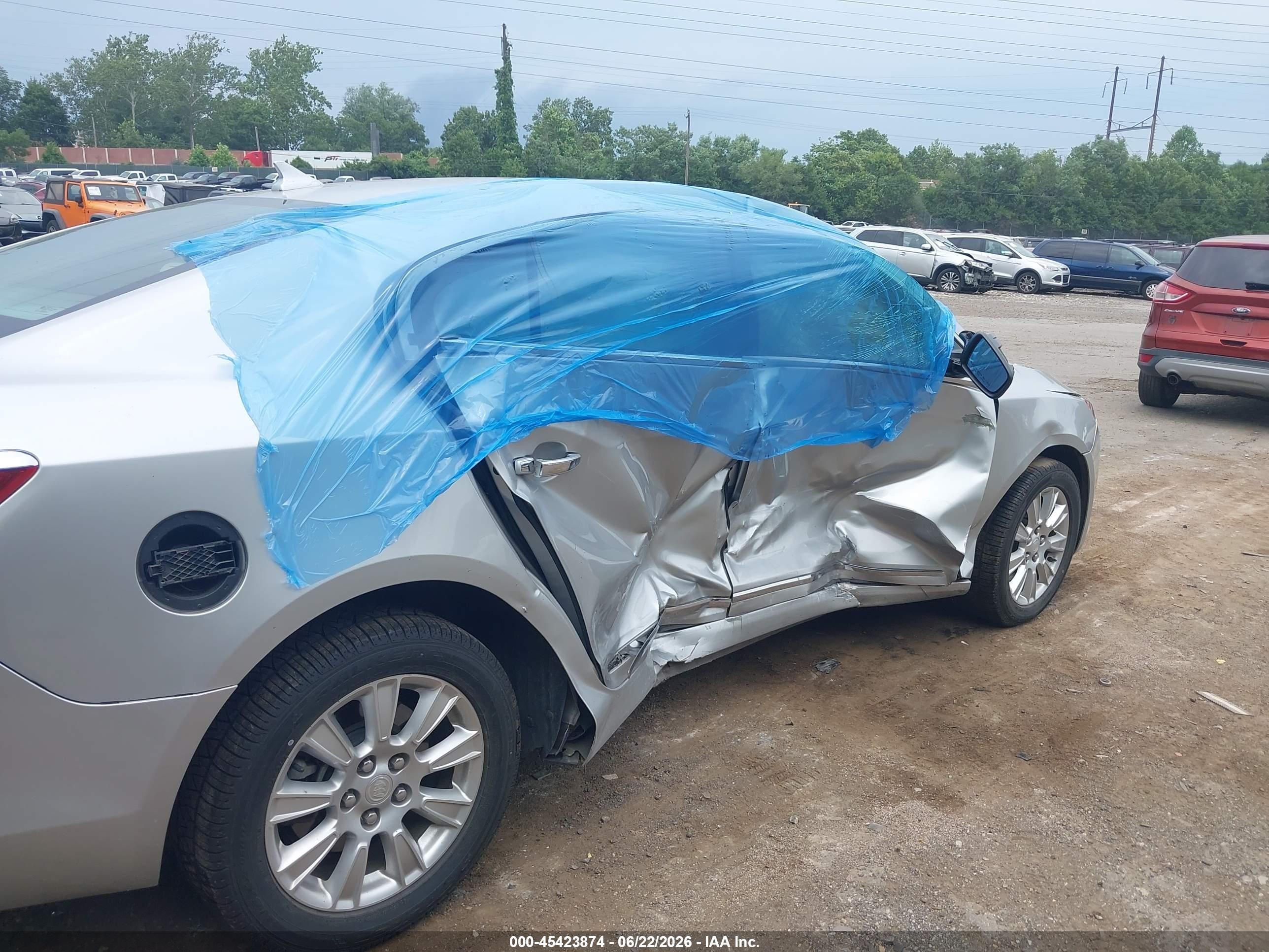 2013 Buick Lacrosse   Silver vin: 1G4GA5E3XDF125808