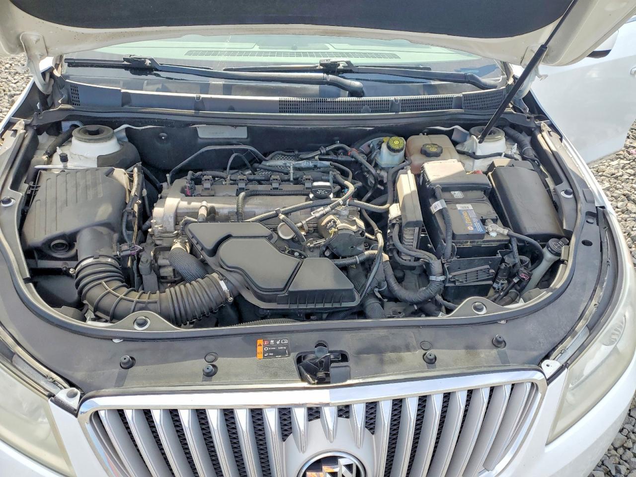 2011 Buick Lacrosse Cx White vin: 1G4GA5EC5BF365216