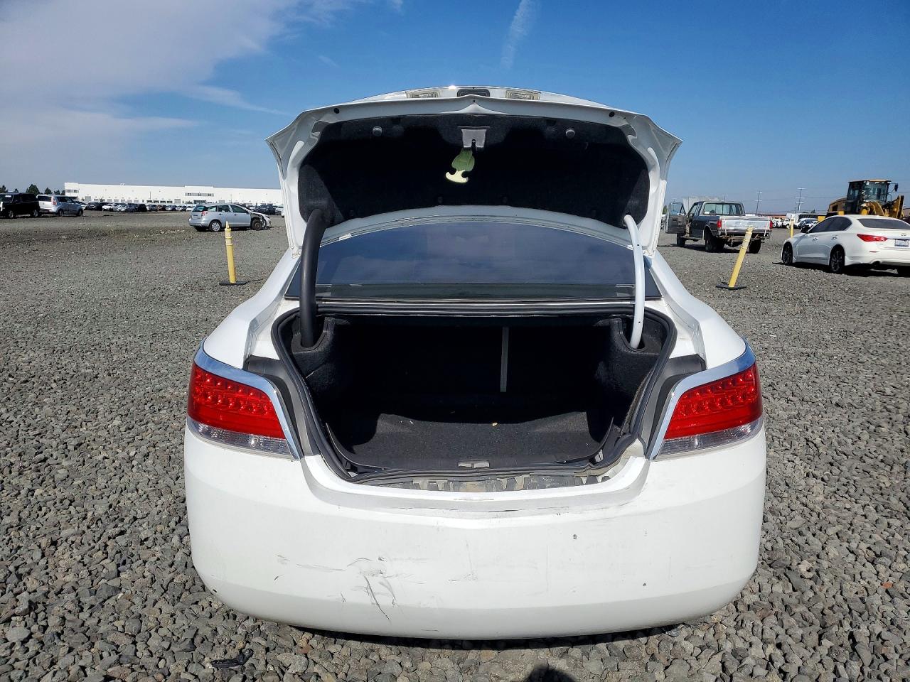 2011 Buick Lacrosse Cx White vin: 1G4GA5EC5BF365216