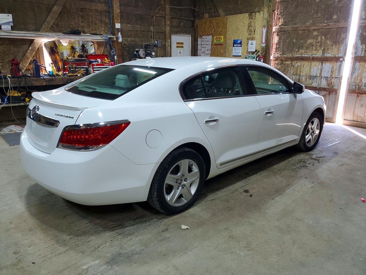 2010 Buick Lacrosse Cx White vin: 1G4GA5EC6AF317898