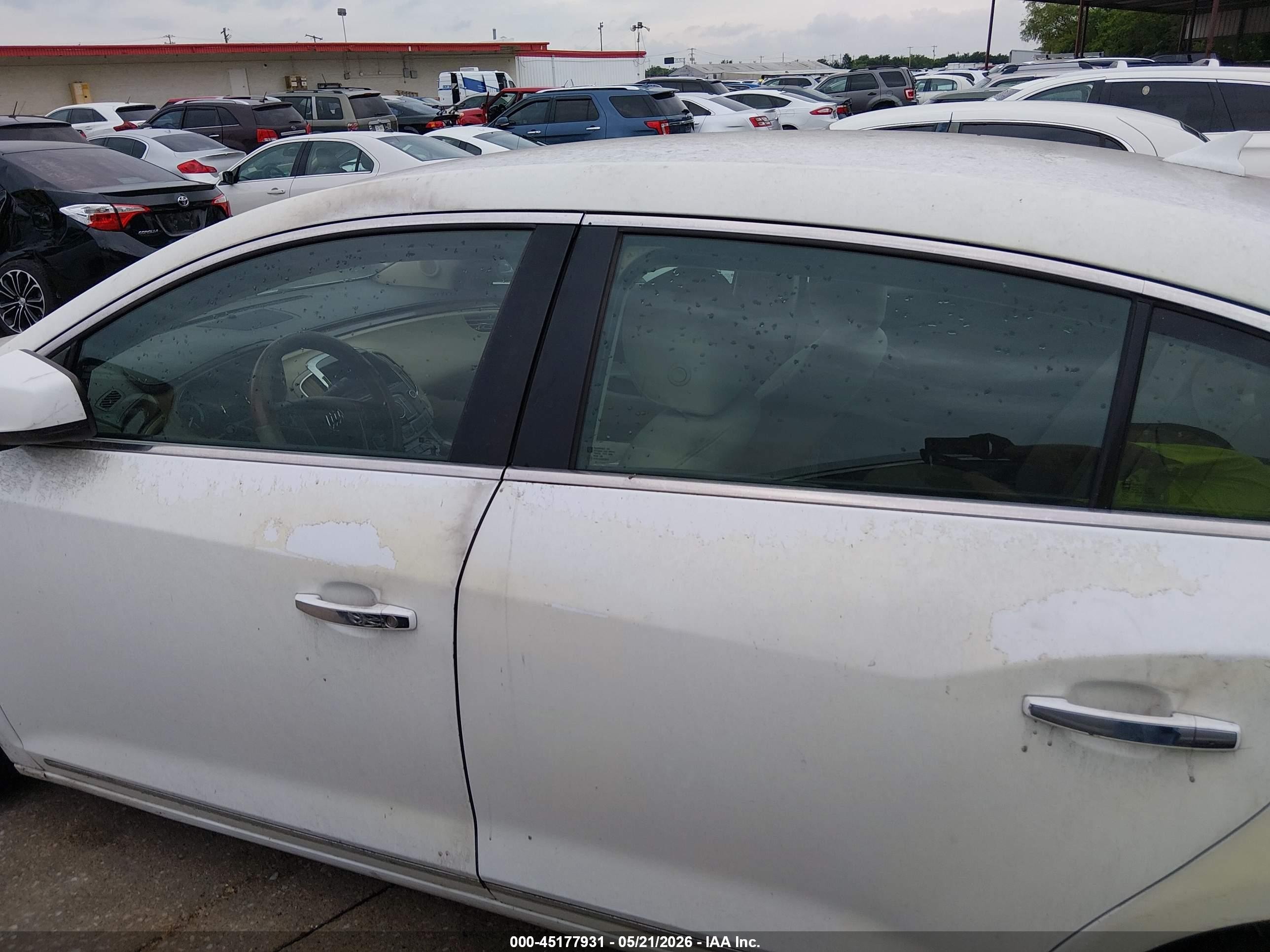 2011 Buick Lacrosse Cx White vin: 1G4GA5EC8BF178200